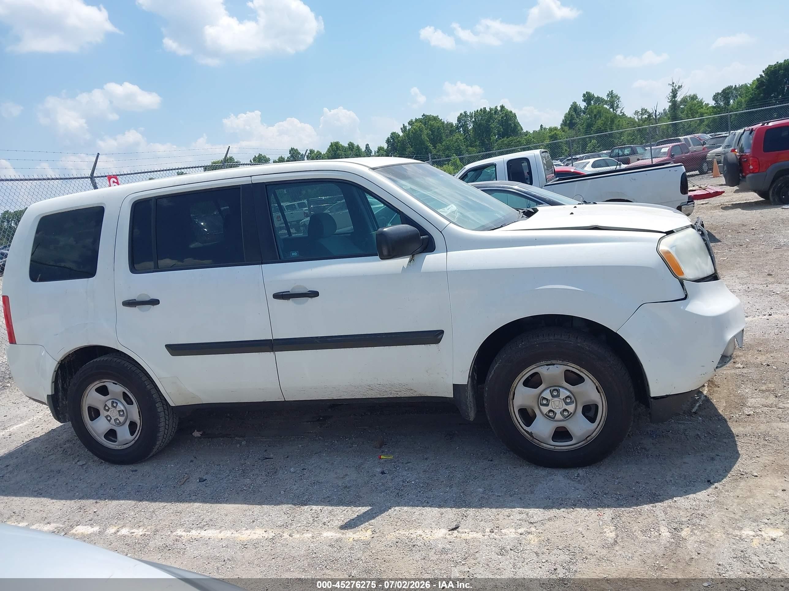 2012 Honda Pilot Lx White vin: 5FNYF4H24CB005206