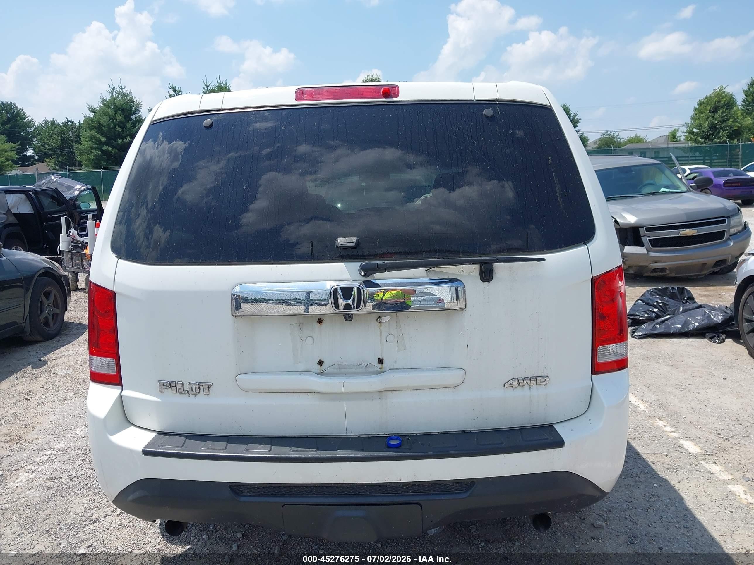 2012 Honda Pilot Lx White vin: 5FNYF4H24CB005206