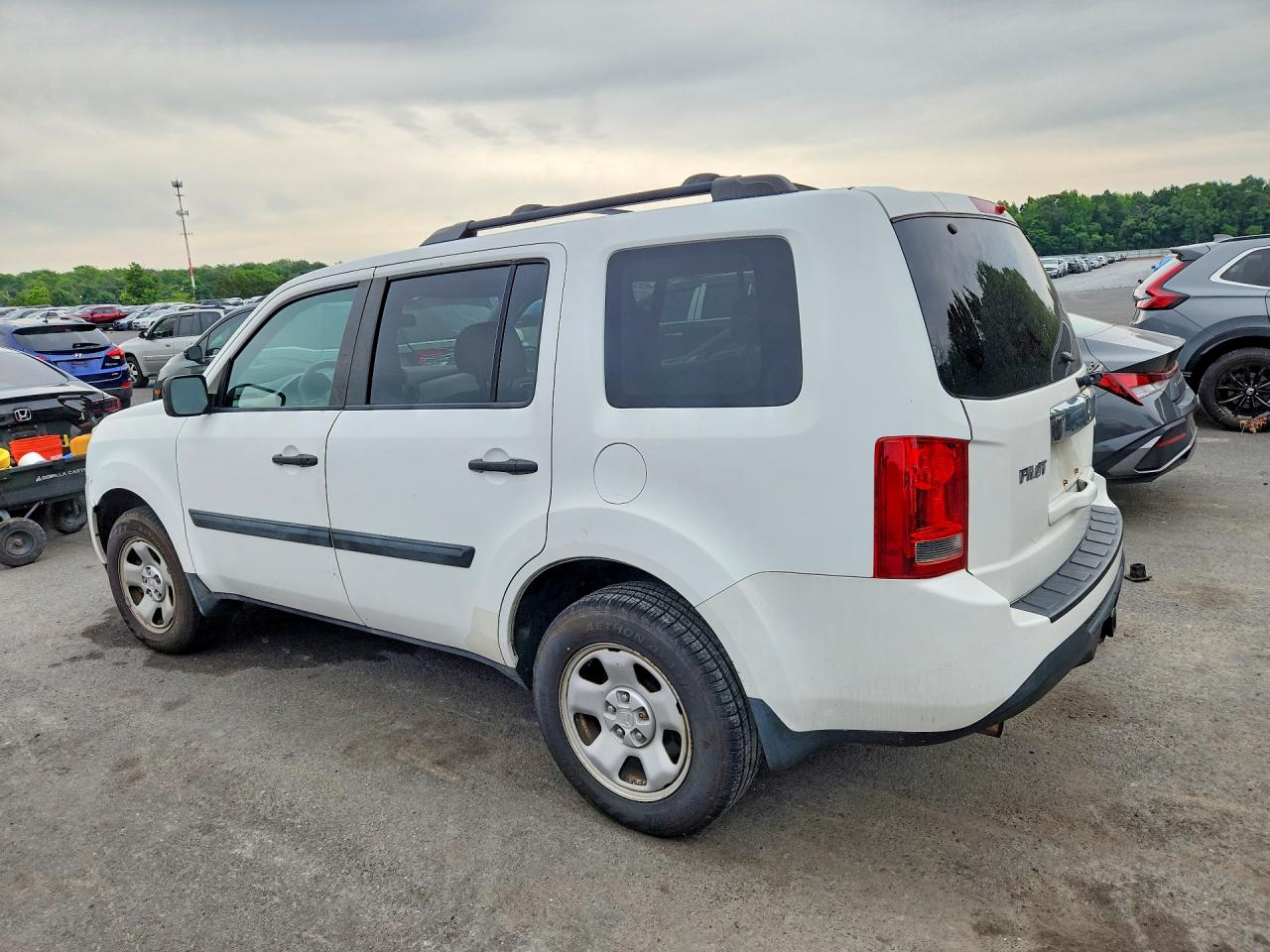 2013 Honda Pilot Lx White vin: 5FNYF4H24DB078528