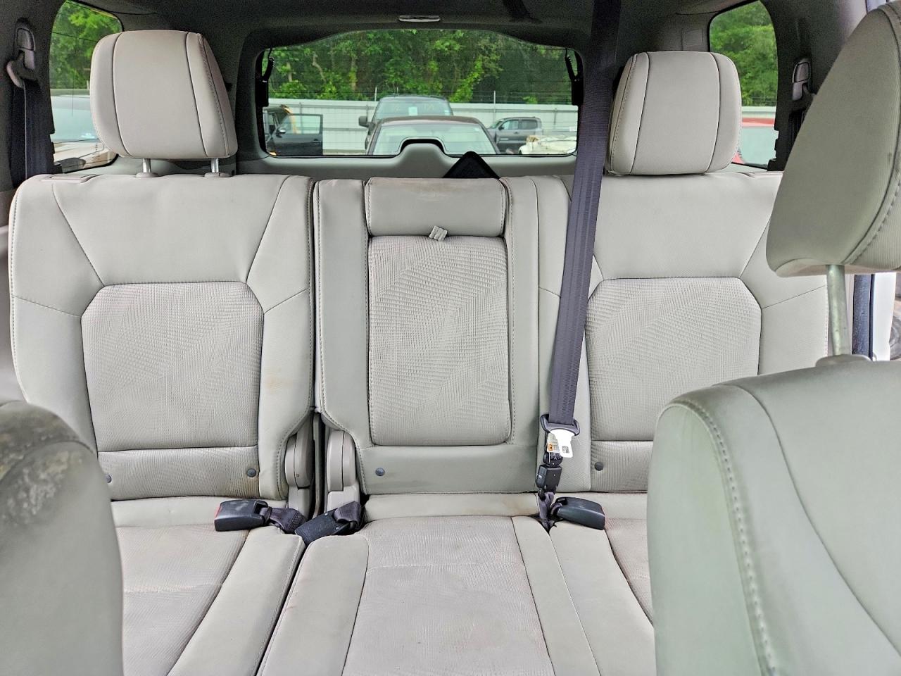 2013 Honda Pilot Lx White vin: 5FNYF4H24DB078528