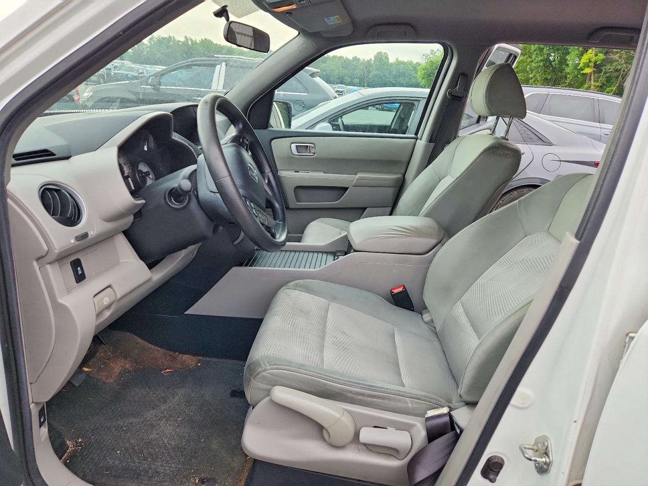 2013 Honda Pilot Lx White vin: 5FNYF4H24DB078528