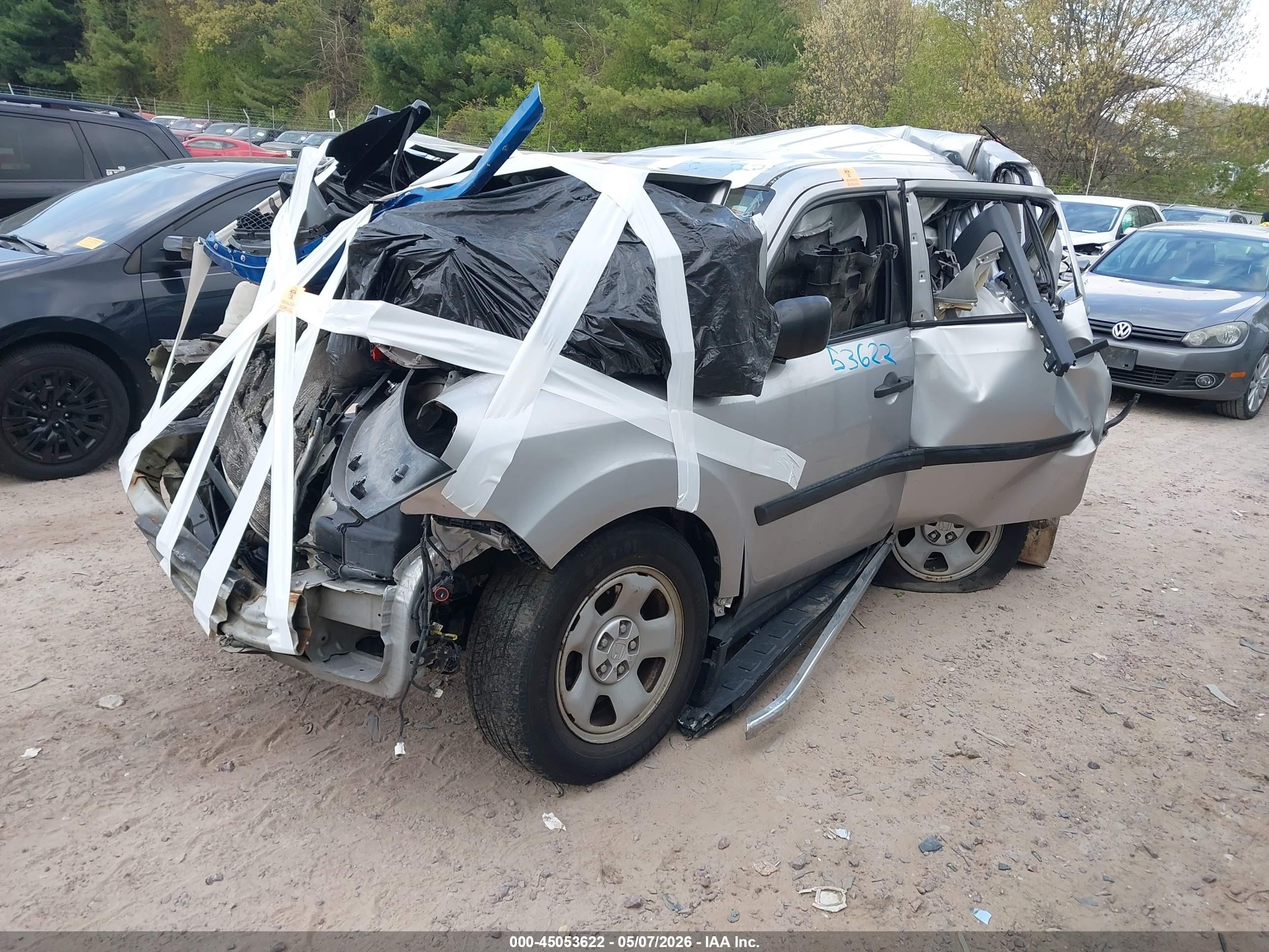 2014 Honda Pilot Lx Silver vin: 5FNYF4H24EB011591