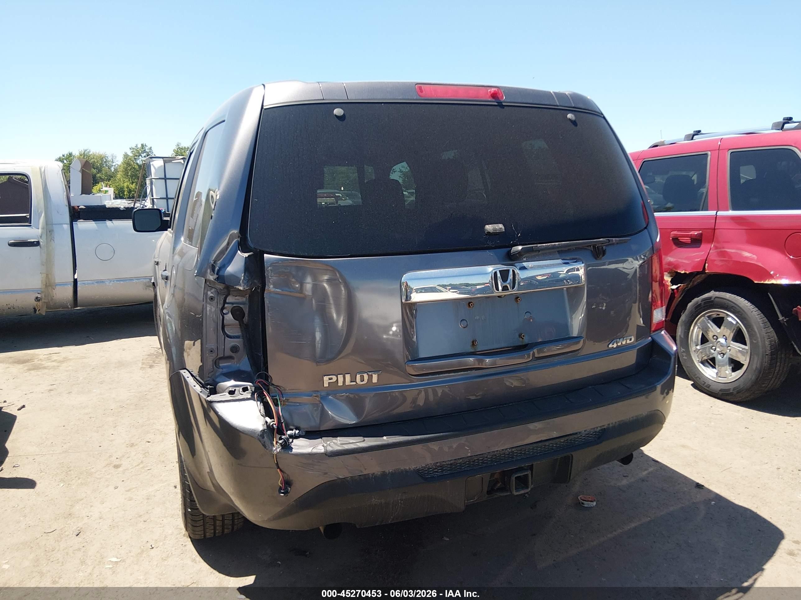 2014 Honda Pilot Lx Gray vin: 5FNYF4H24EB025216