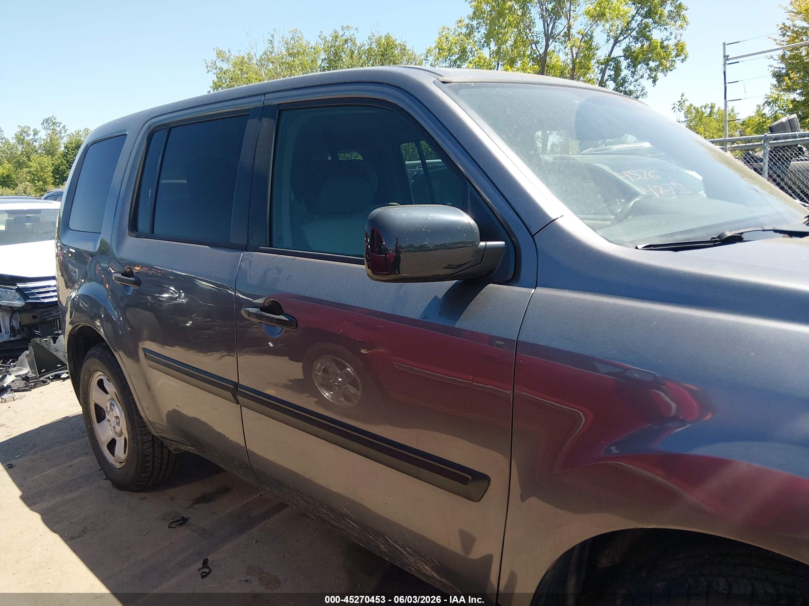 2014 Honda Pilot Lx Gray vin: 5FNYF4H24EB025216