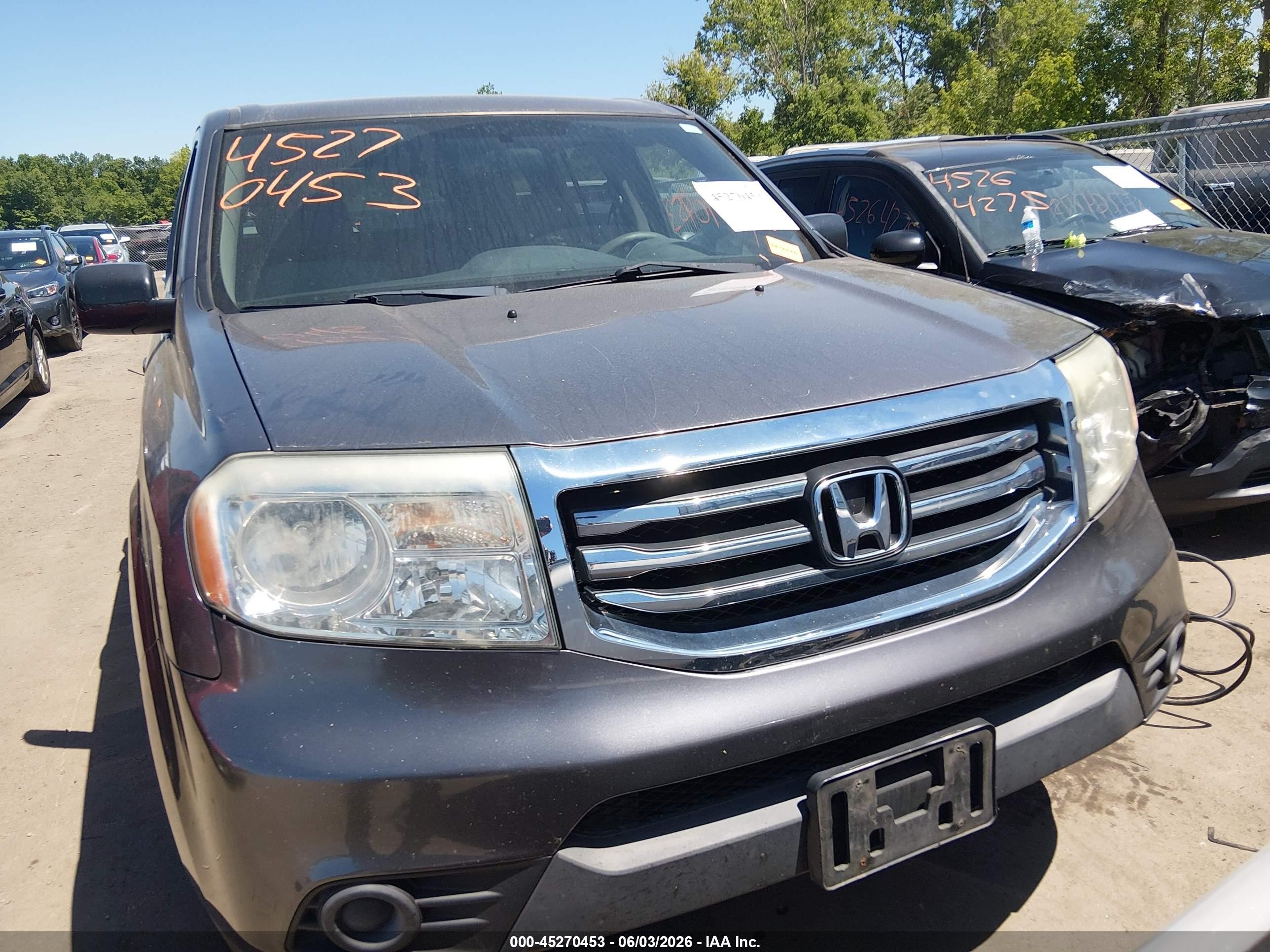 2014 Honda Pilot Lx Gray vin: 5FNYF4H24EB025216