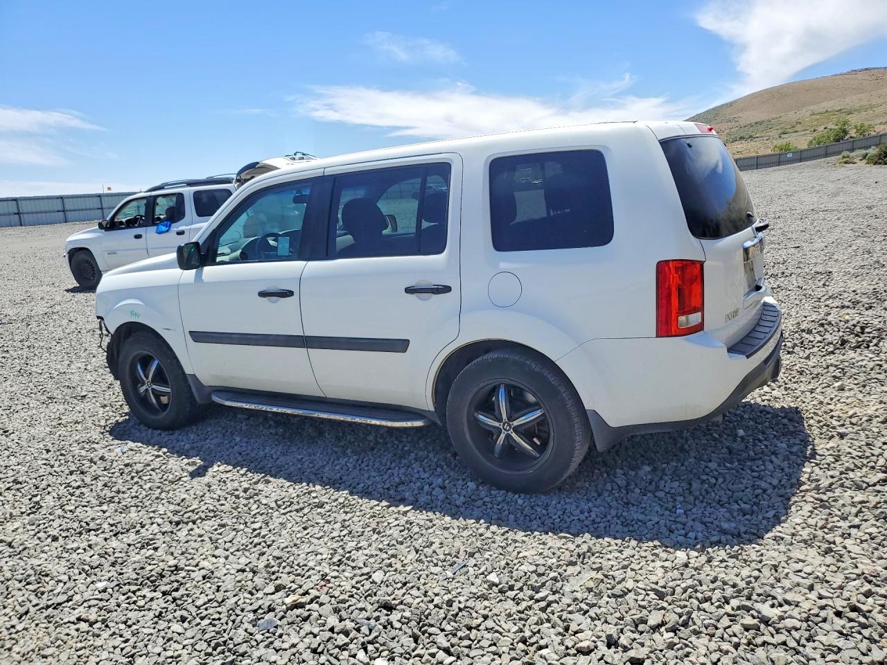 2014 Honda Pilot Lx White vin: 5FNYF4H24EB049614