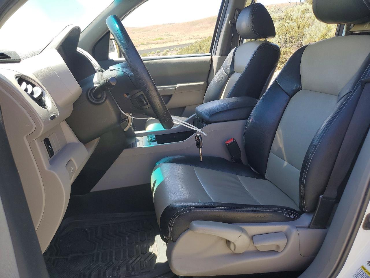 2014 Honda Pilot Lx White vin: 5FNYF4H24EB049614