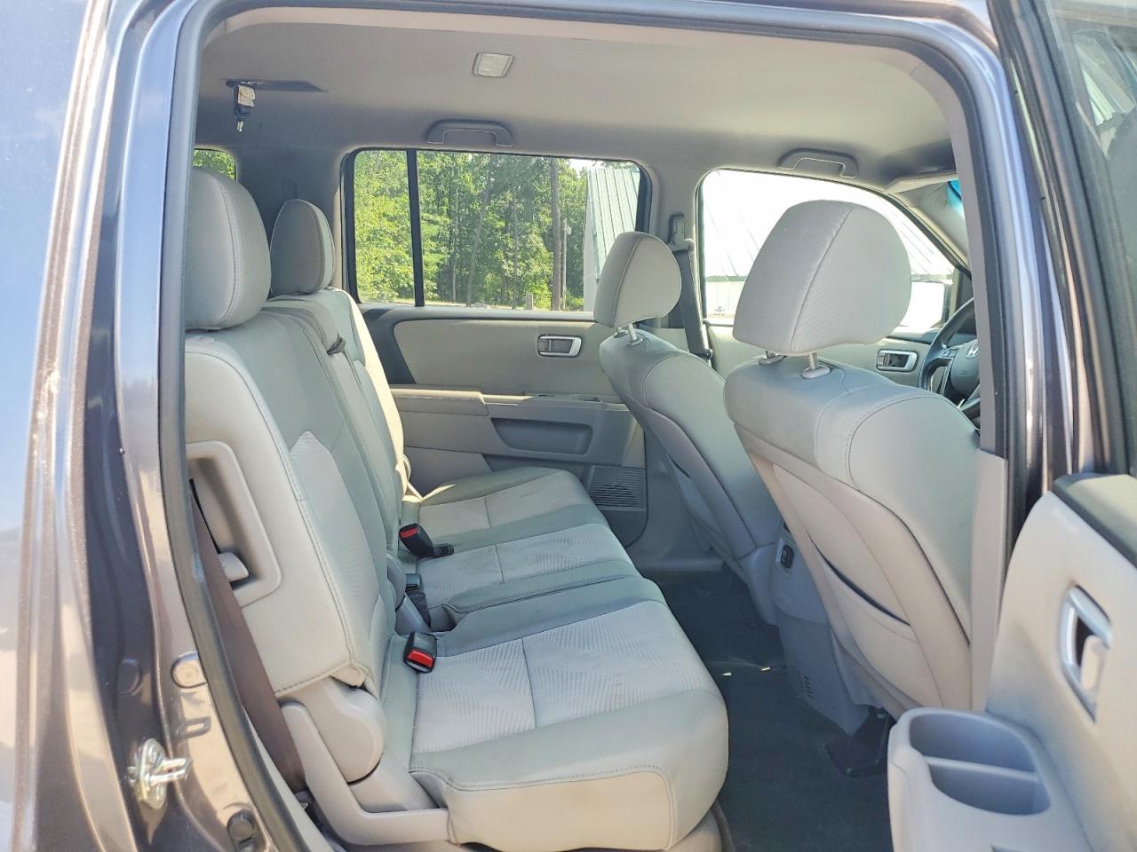 2015 Honda Pilot Lx Gray vin: 5FNYF4H24FB006179