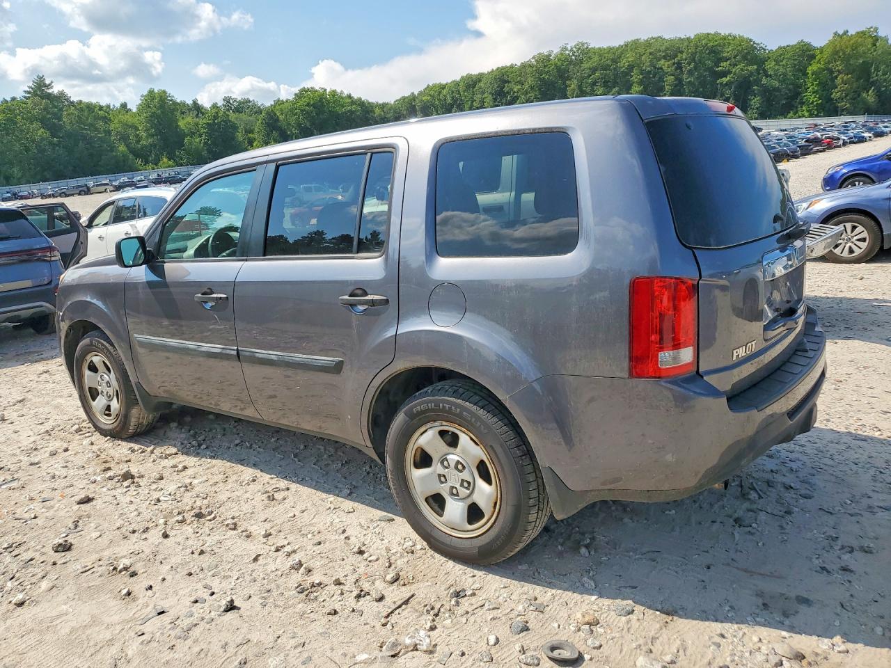 2015 Honda Pilot Lx Gray vin: 5FNYF4H24FB006179