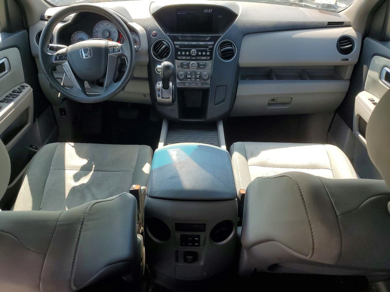 2015 Honda Pilot Lx Gray vin: 5FNYF4H24FB006179