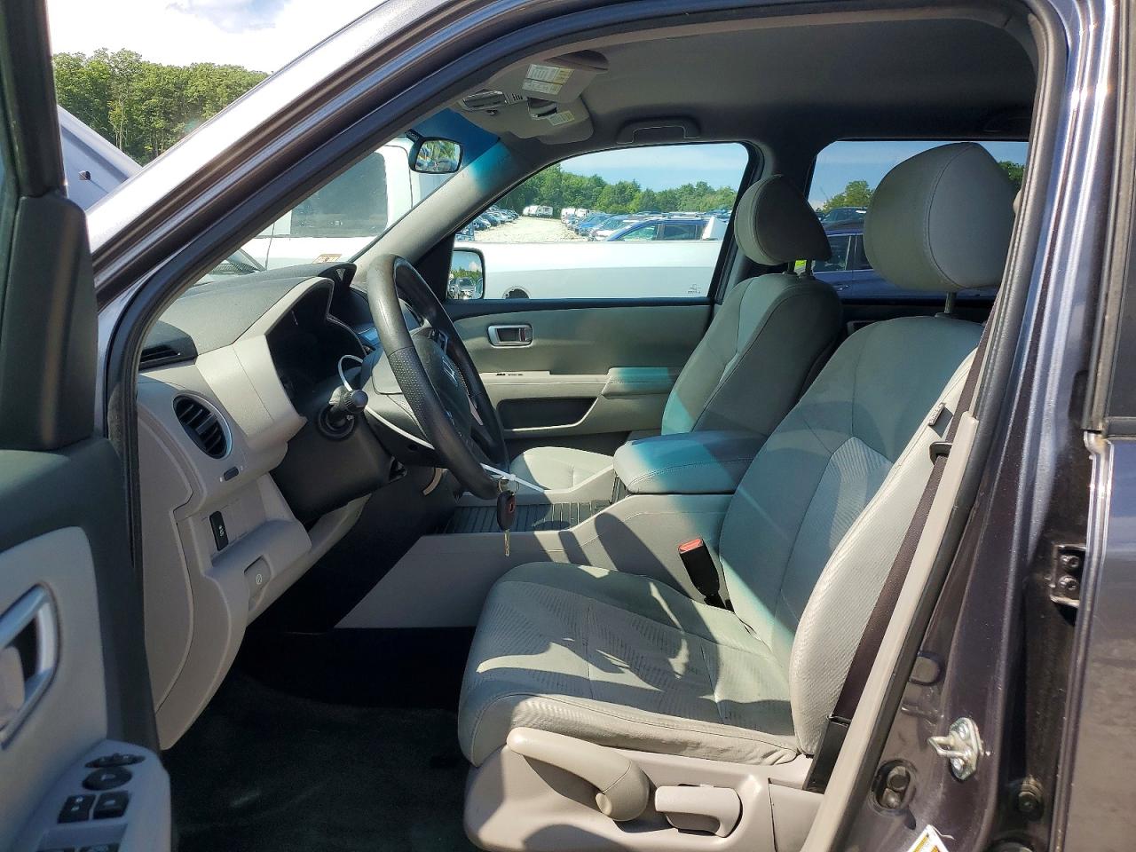 2015 Honda Pilot Lx Gray vin: 5FNYF4H24FB006179
