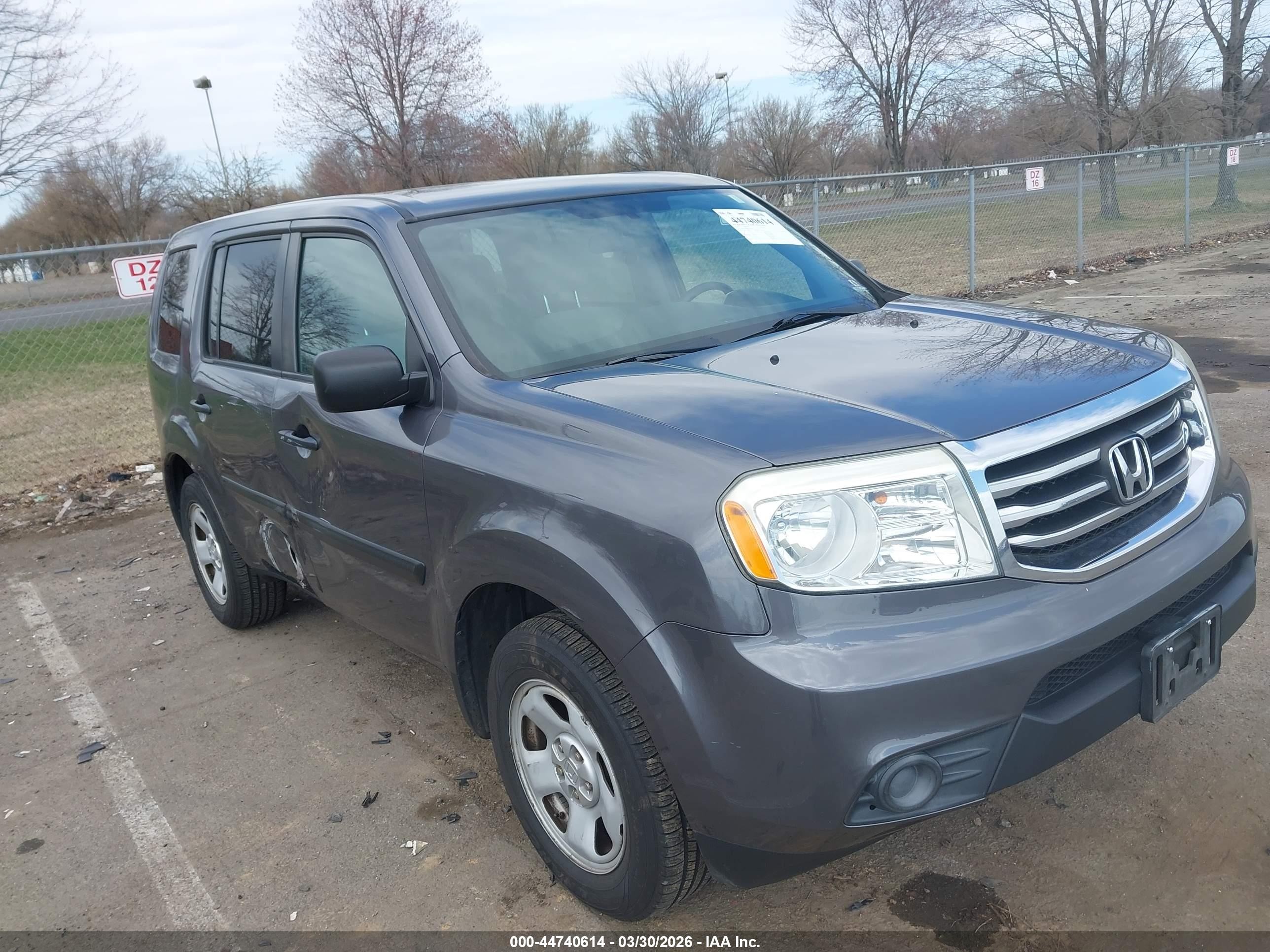 2015 Honda Pilot Lx Gray vin: 5FNYF4H24FB025475