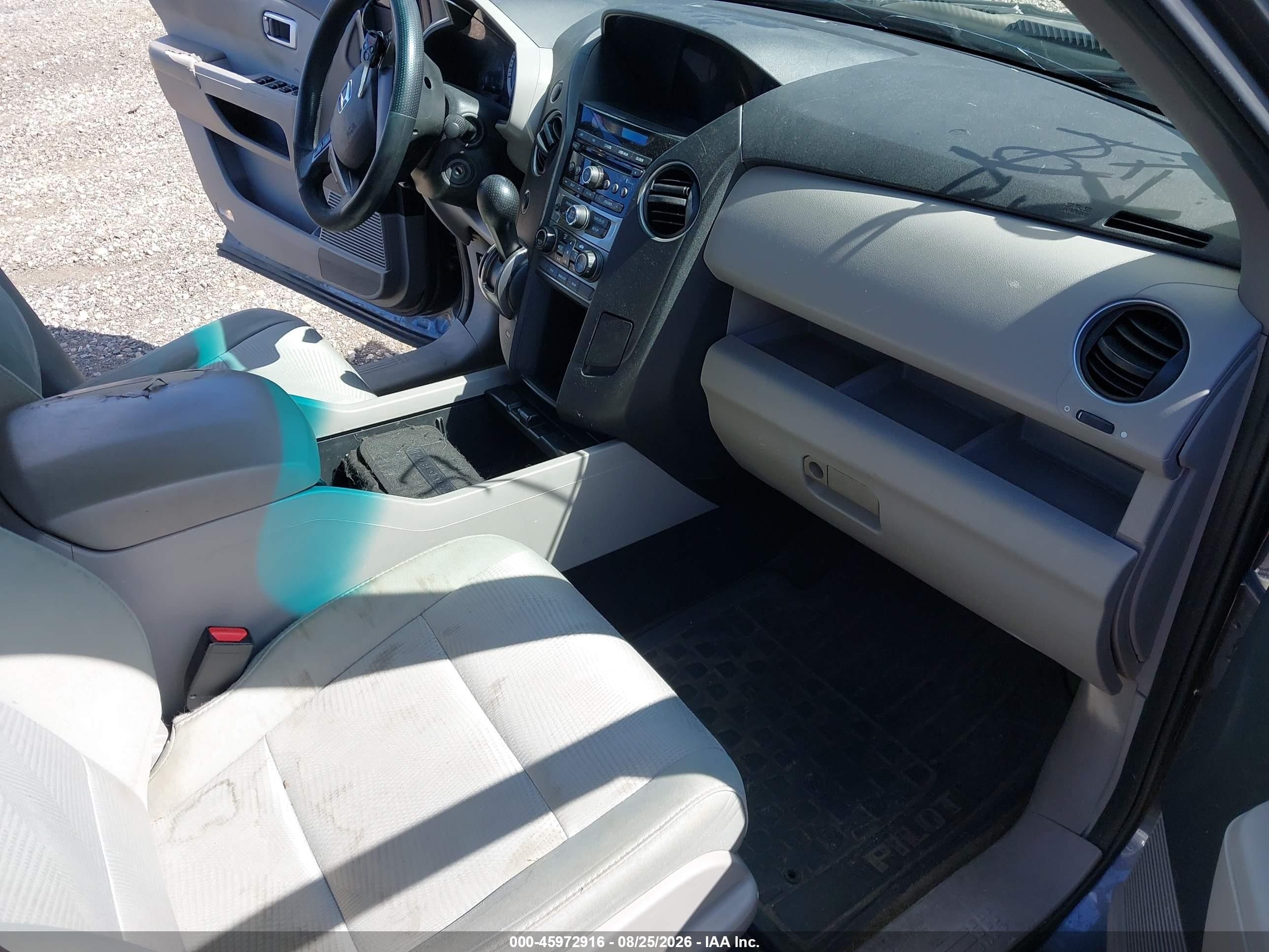 2015 Honda Pilot Lx Gray vin: 5FNYF4H24FB071047