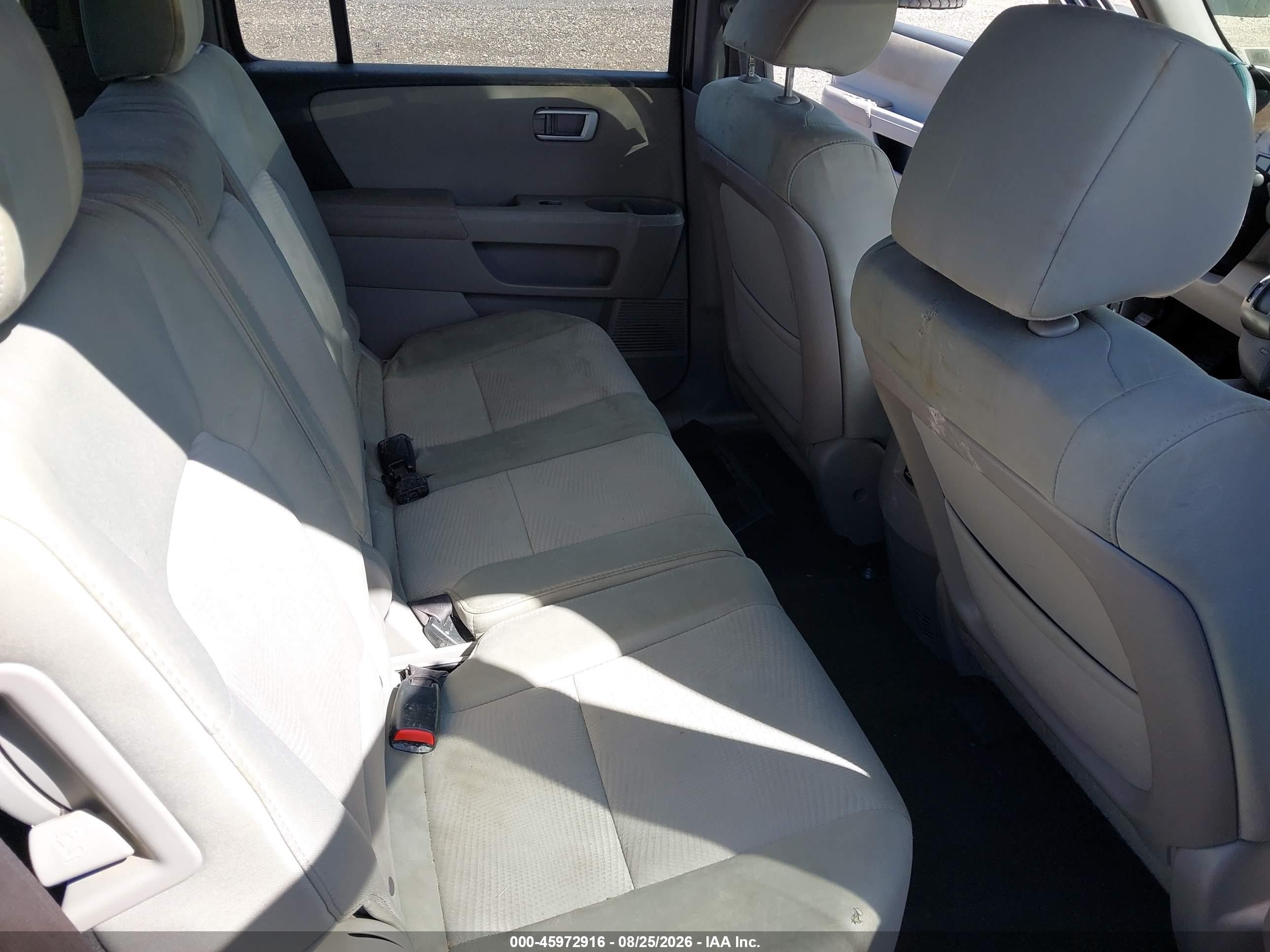 2015 Honda Pilot Lx Gray vin: 5FNYF4H24FB071047