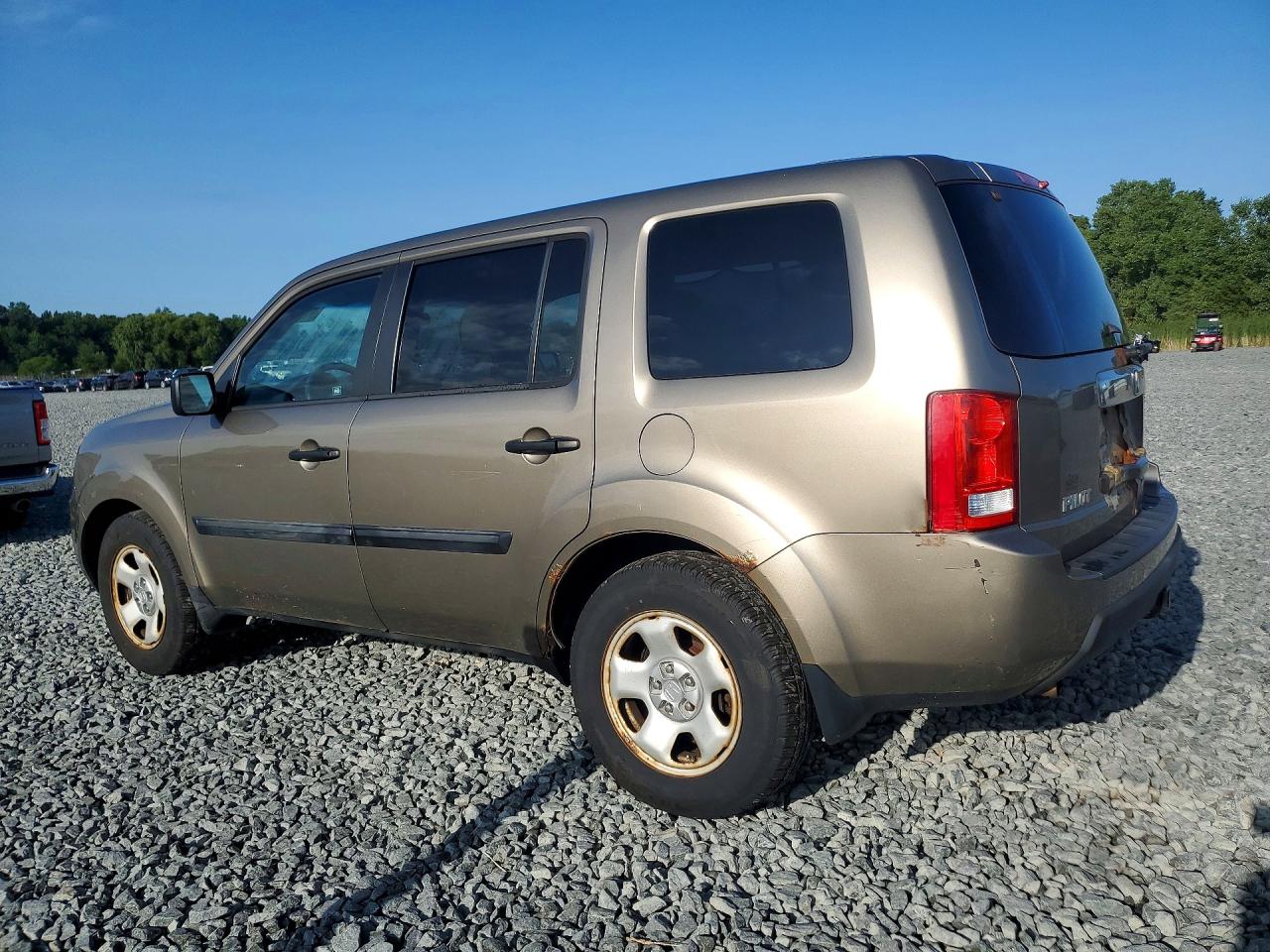 2011 Honda Pilot Lx Tan vin: 5FNYF4H25BB047950