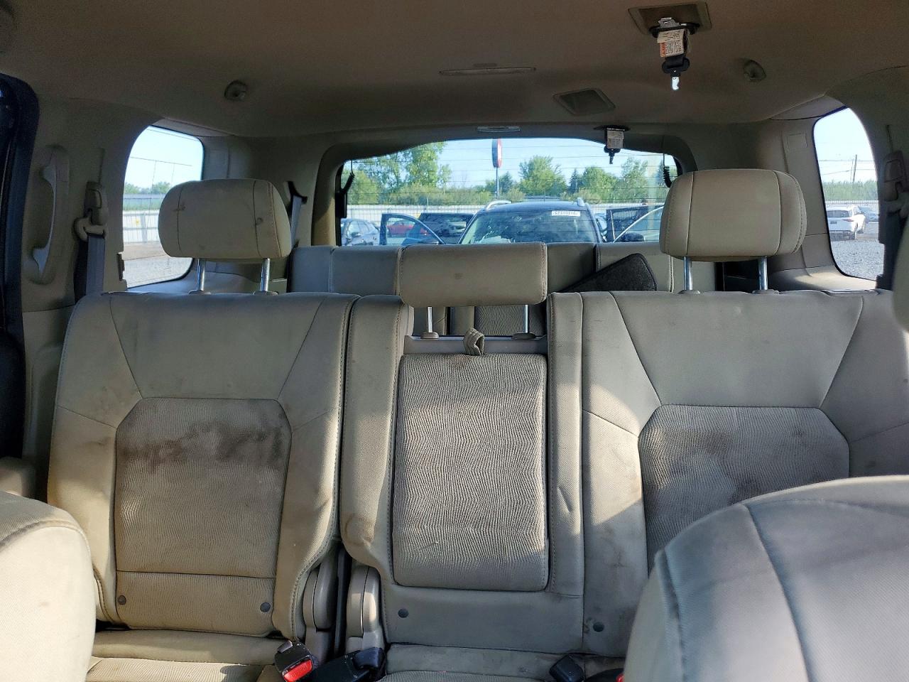 2011 Honda Pilot Lx Tan vin: 5FNYF4H25BB047950