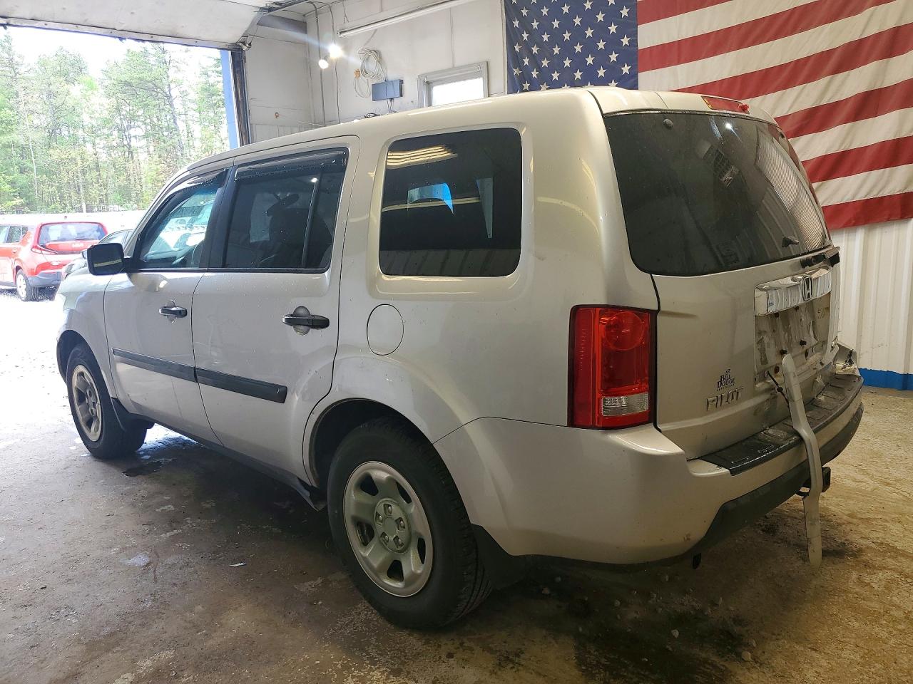 2011 Honda Pilot Lx Silver vin: 5FNYF4H25BB068930