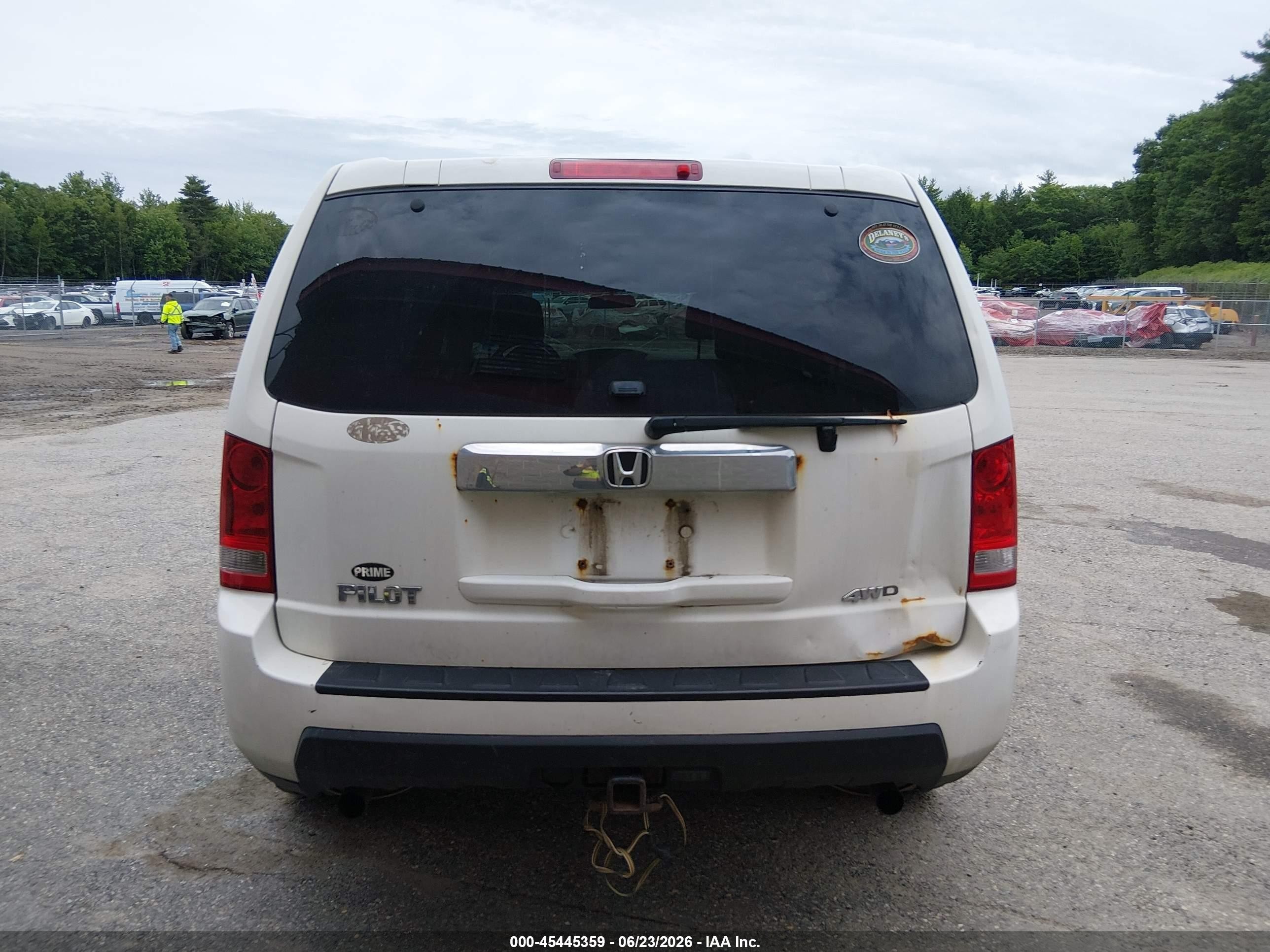 2011 Honda Pilot Lx White vin: 5FNYF4H25BB077577