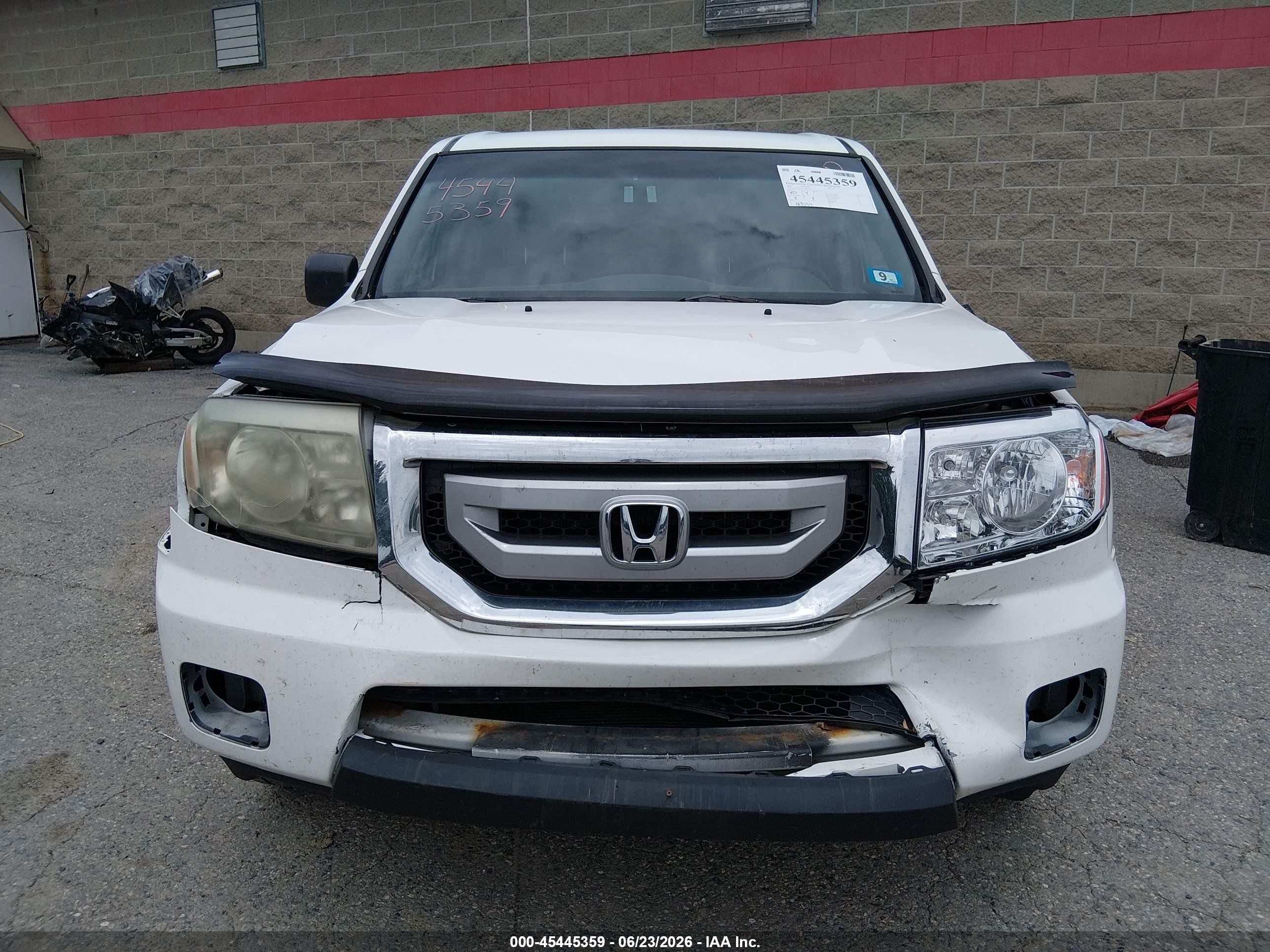 2011 Honda Pilot Lx White vin: 5FNYF4H25BB077577