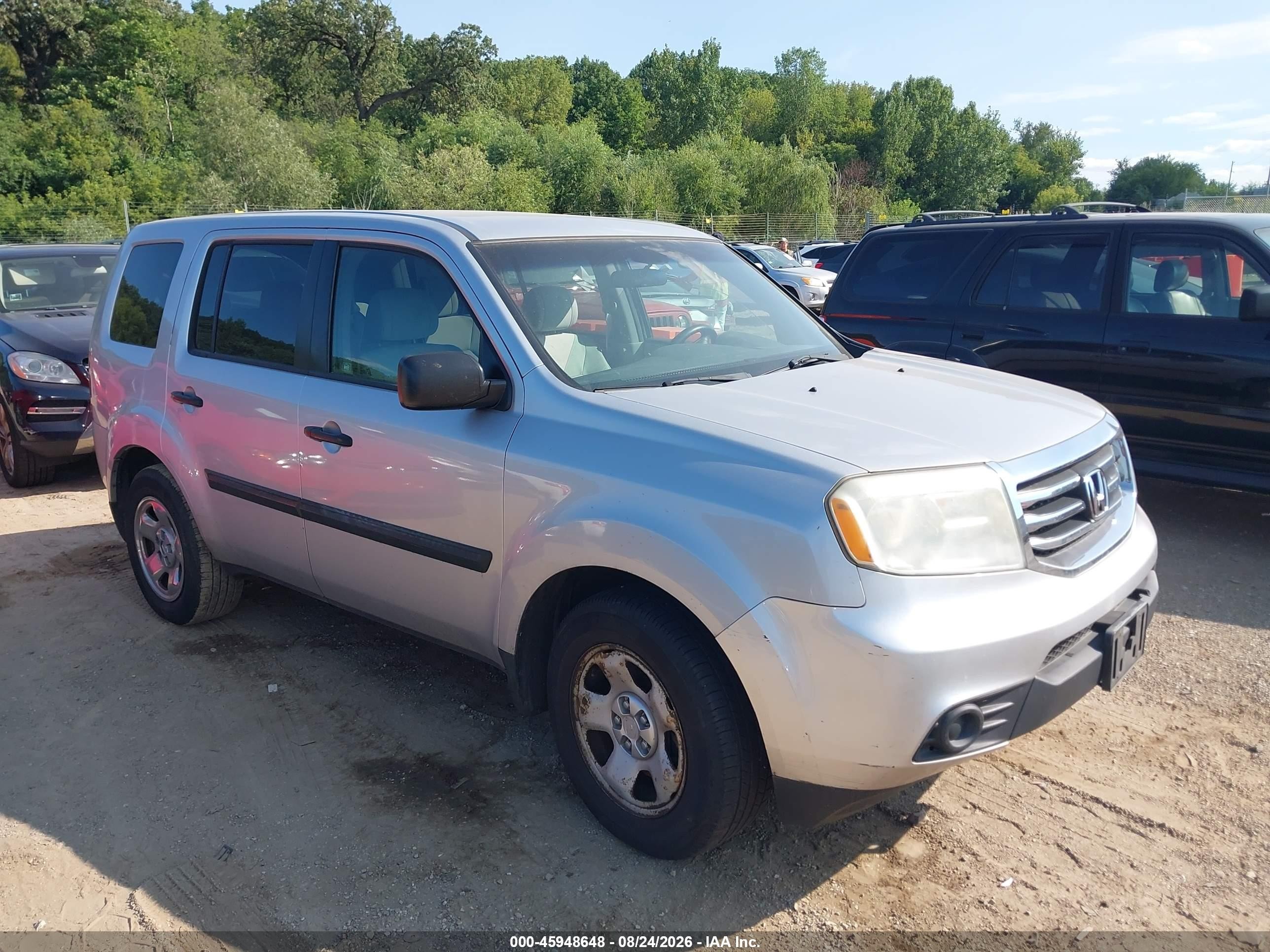 2012 Honda Pilot Lx Silver vin: 5FNYF4H25CB012875