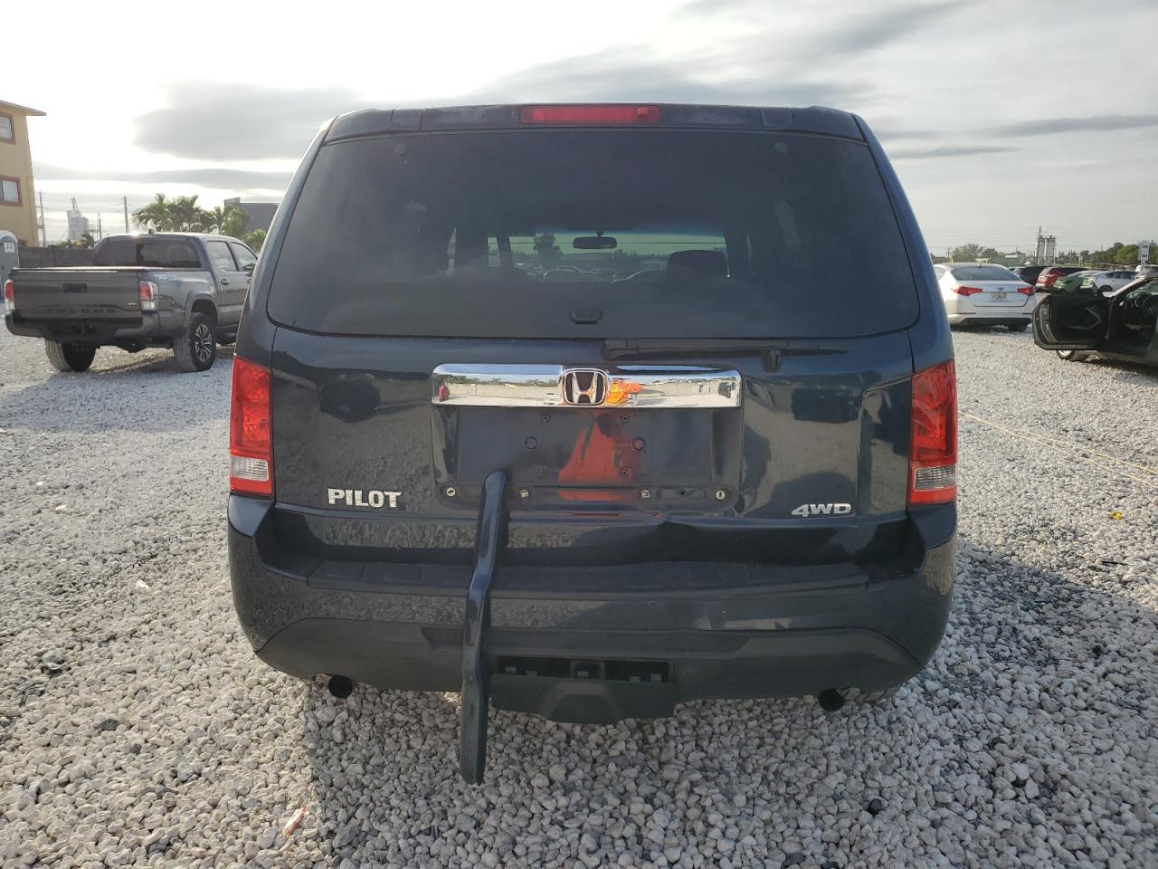 2012 Honda Pilot Lx Charcoal vin: 5FNYF4H25CB035265