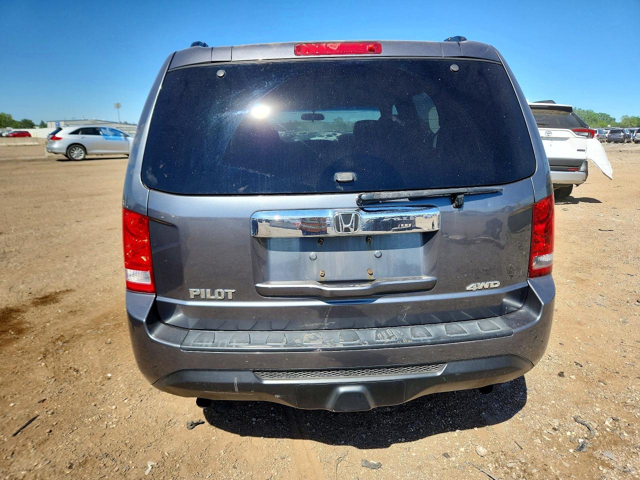 2012 Honda Pilot Lx Gray vin: 5FNYF4H25CB071702