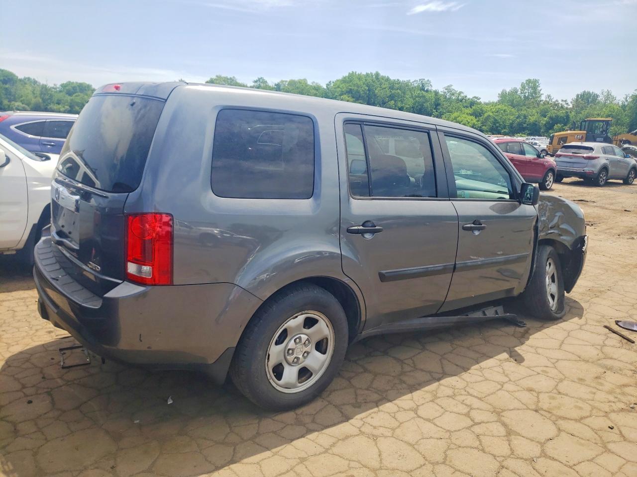 2013 Honda Pilot Lx Gray vin: 5FNYF4H25DB057848