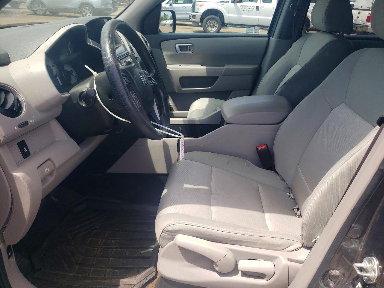 2013 Honda Pilot Lx Gray vin: 5FNYF4H25DB057848