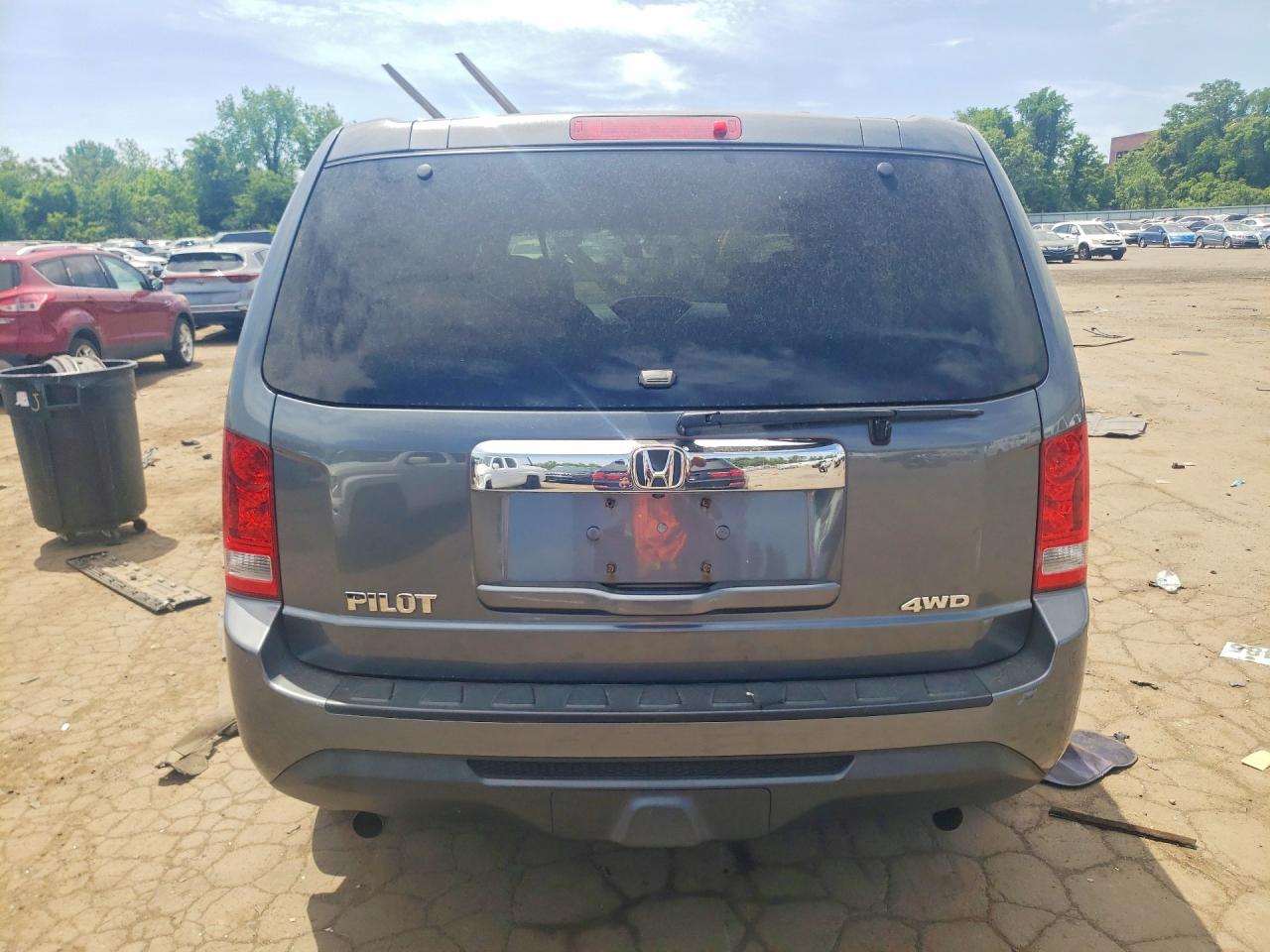 2013 Honda Pilot Lx Gray vin: 5FNYF4H25DB057848