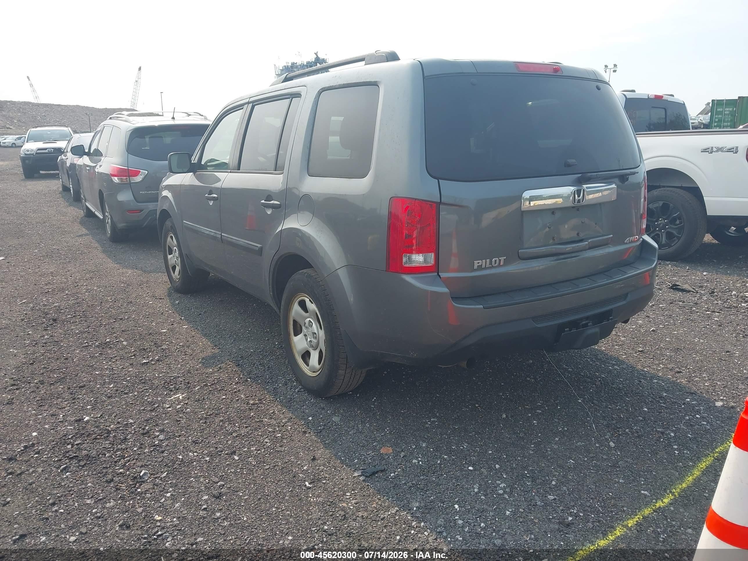 2013 Honda Pilot Lx Gray vin: 5FNYF4H25DB062466