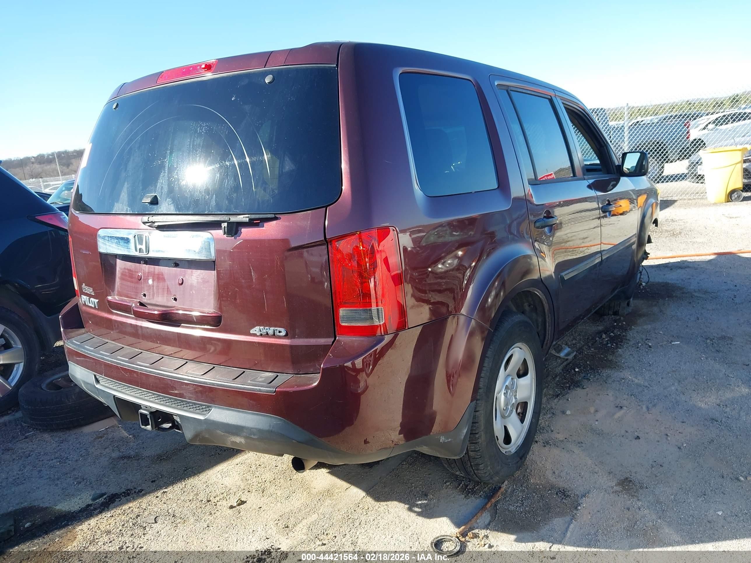 2013 Honda Pilot Lx Maroon vin: 5FNYF4H25DB064881
