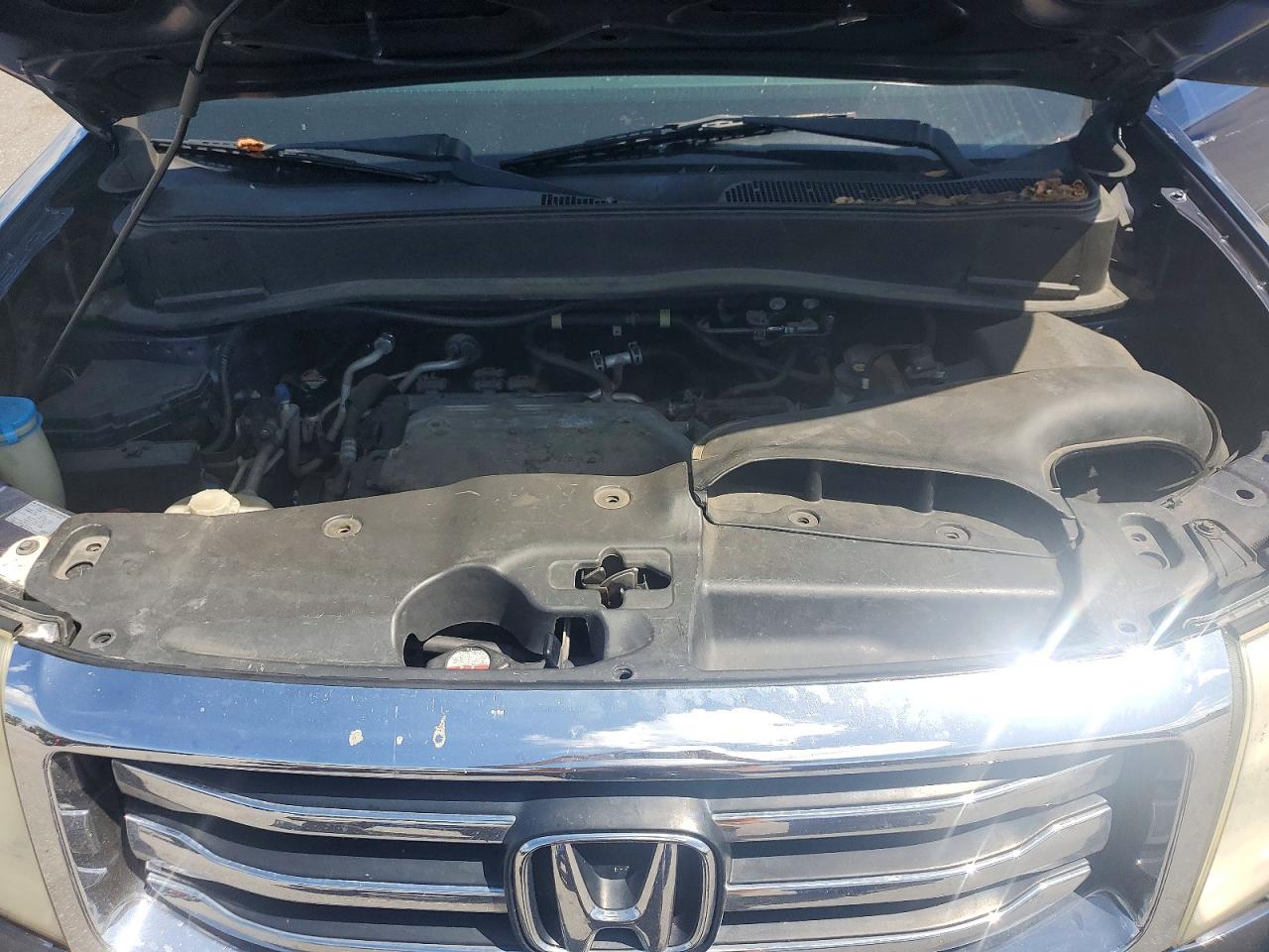 2014 Honda Pilot Lx Синий vin: 5FNYF4H25EB002009