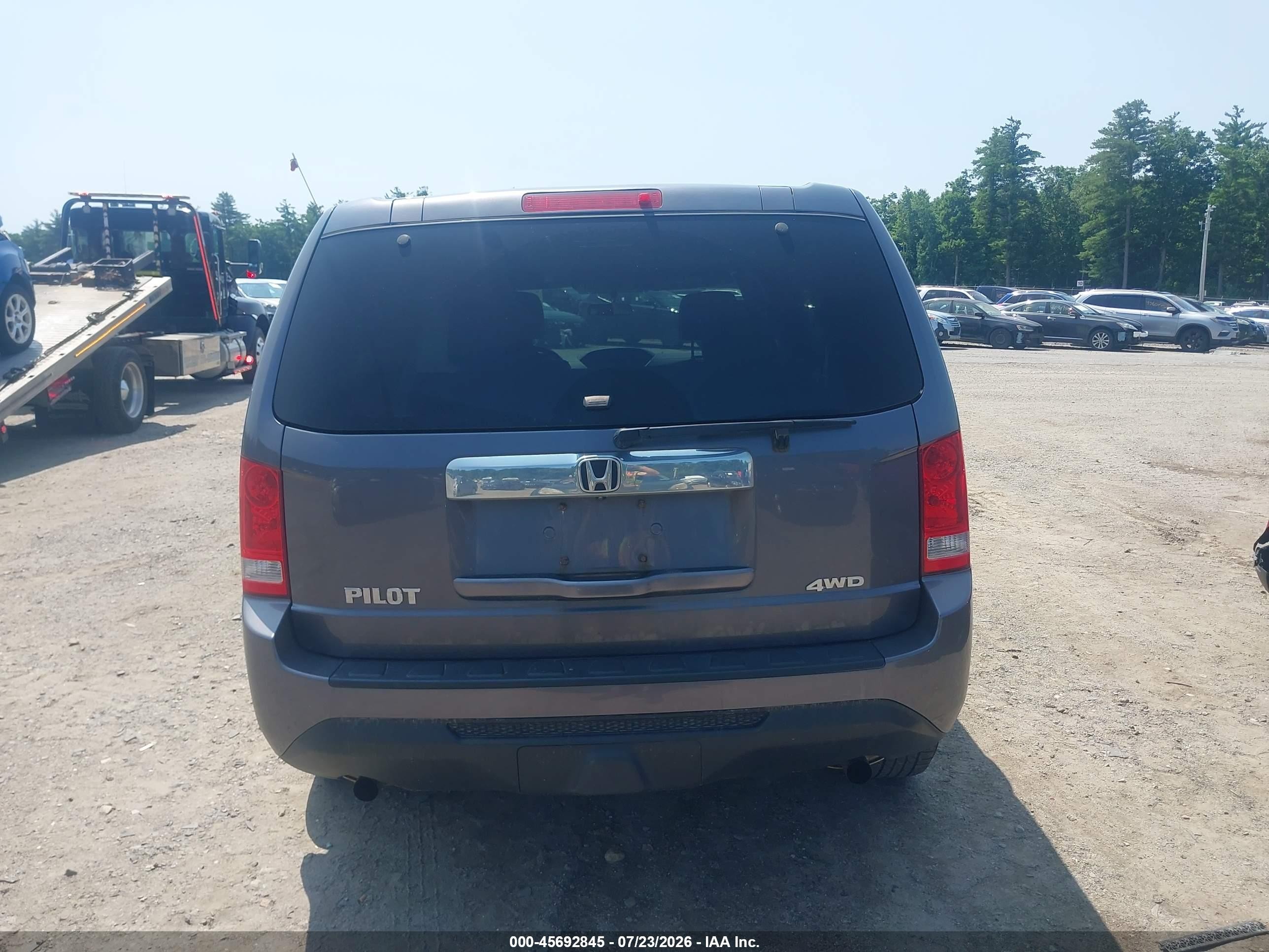 2015 Honda Pilot Lx Gray vin: 5FNYF4H25FB067735