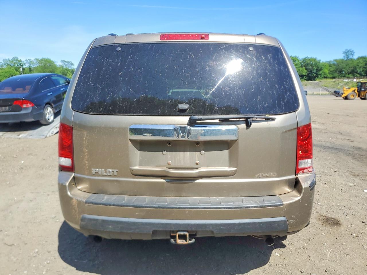 2010 Honda Pilot Lx Золотой vin: 5FNYF4H26AB006113