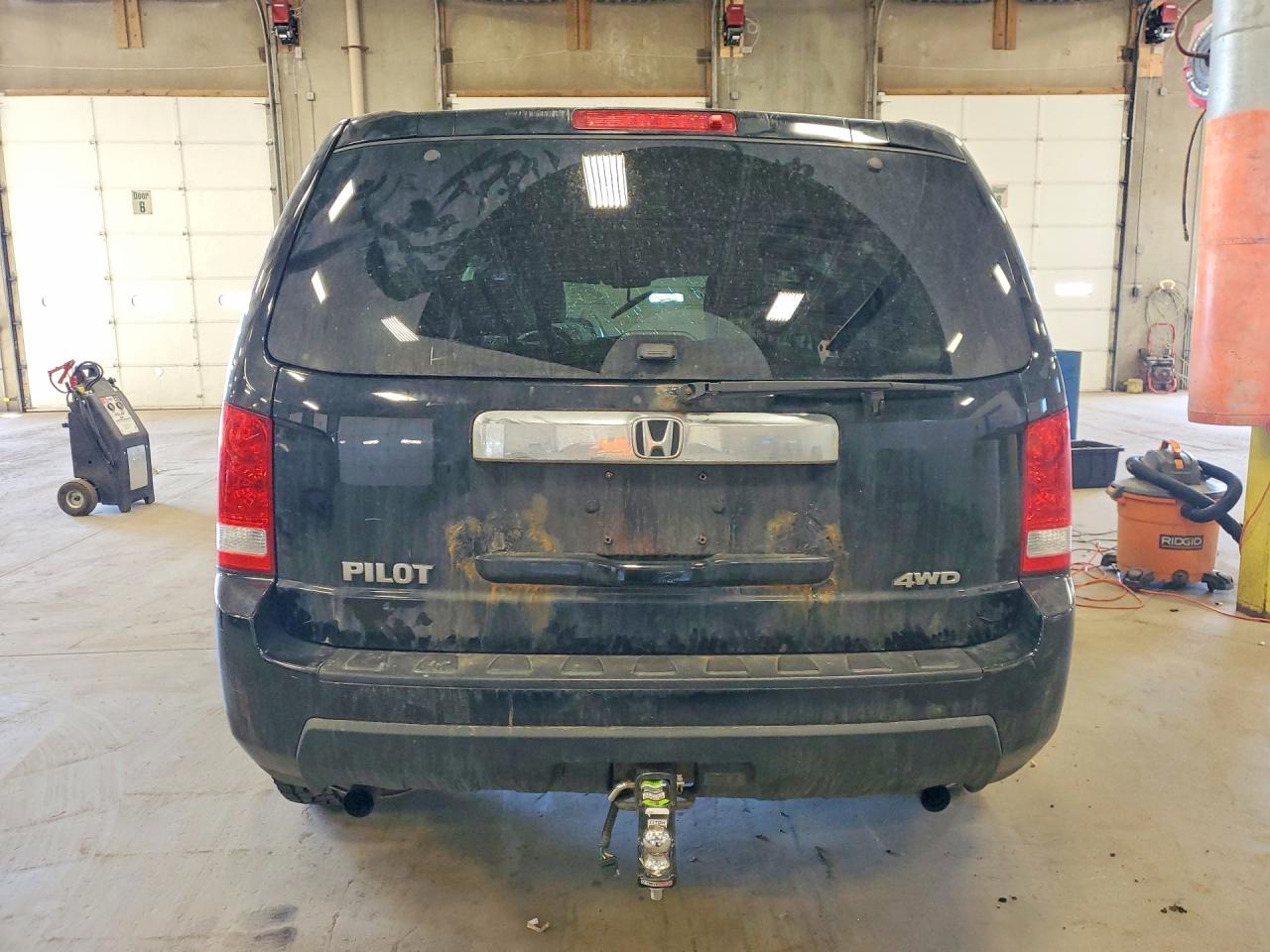 2010 Honda Pilot Lx Black vin: 5FNYF4H26AB037247
