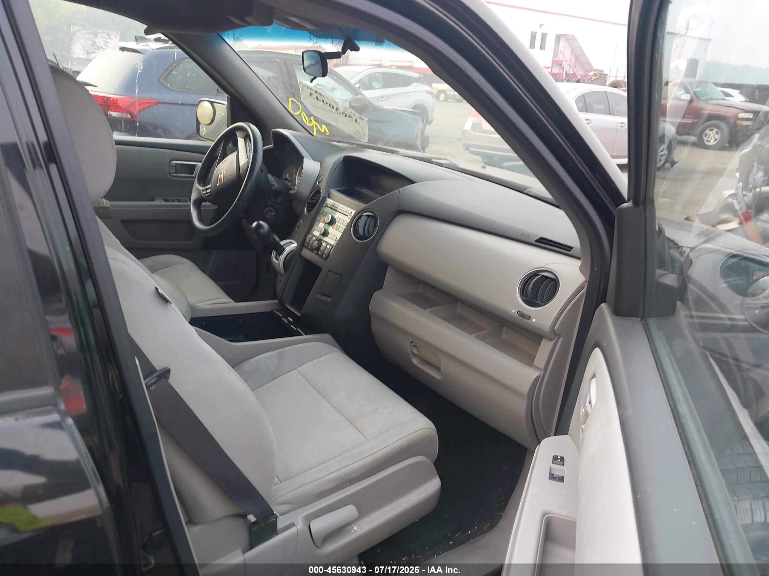 2011 Honda Pilot Lx Черный vin: 5FNYF4H26BB037024