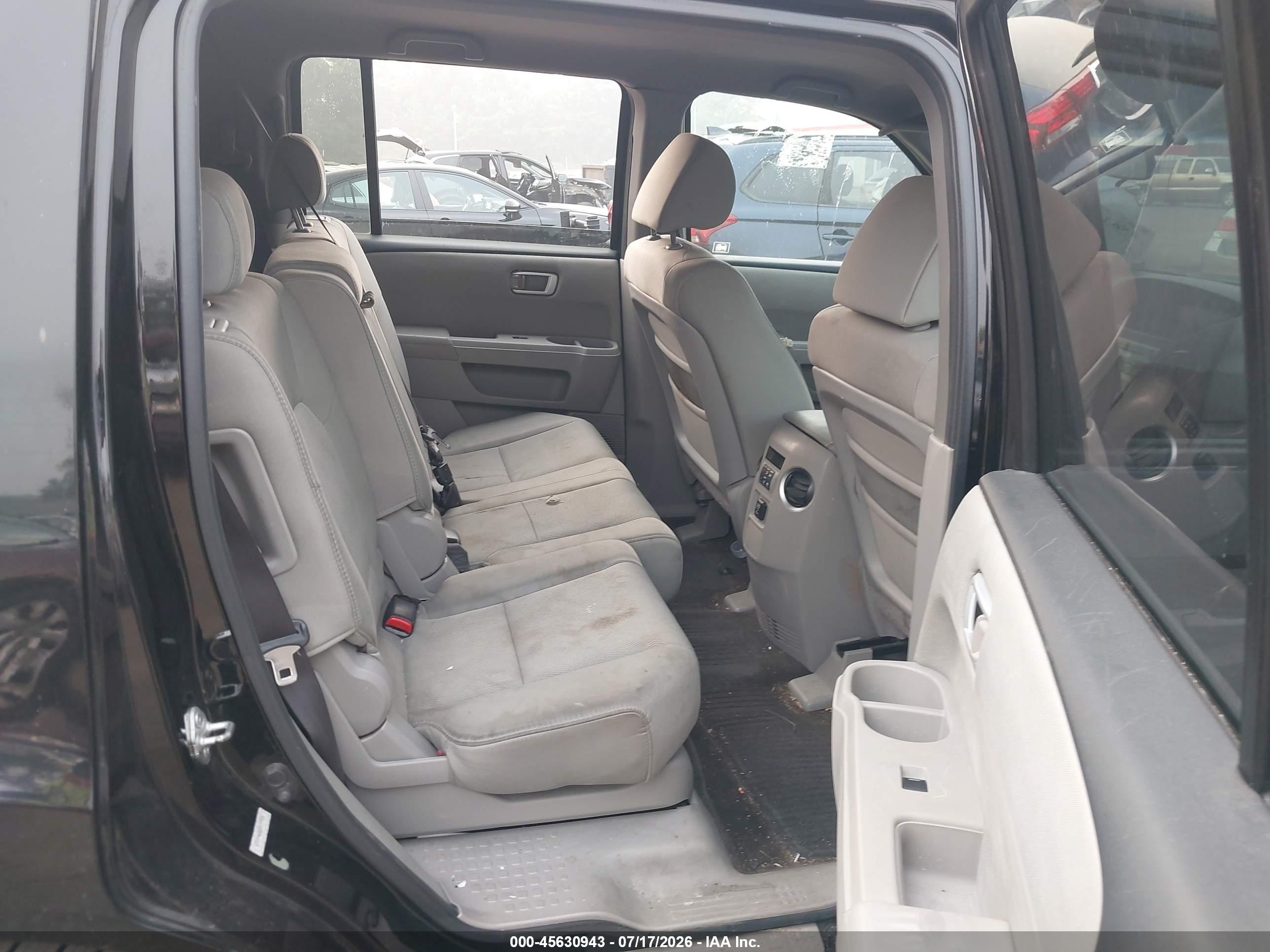 2011 Honda Pilot Lx Черный vin: 5FNYF4H26BB037024