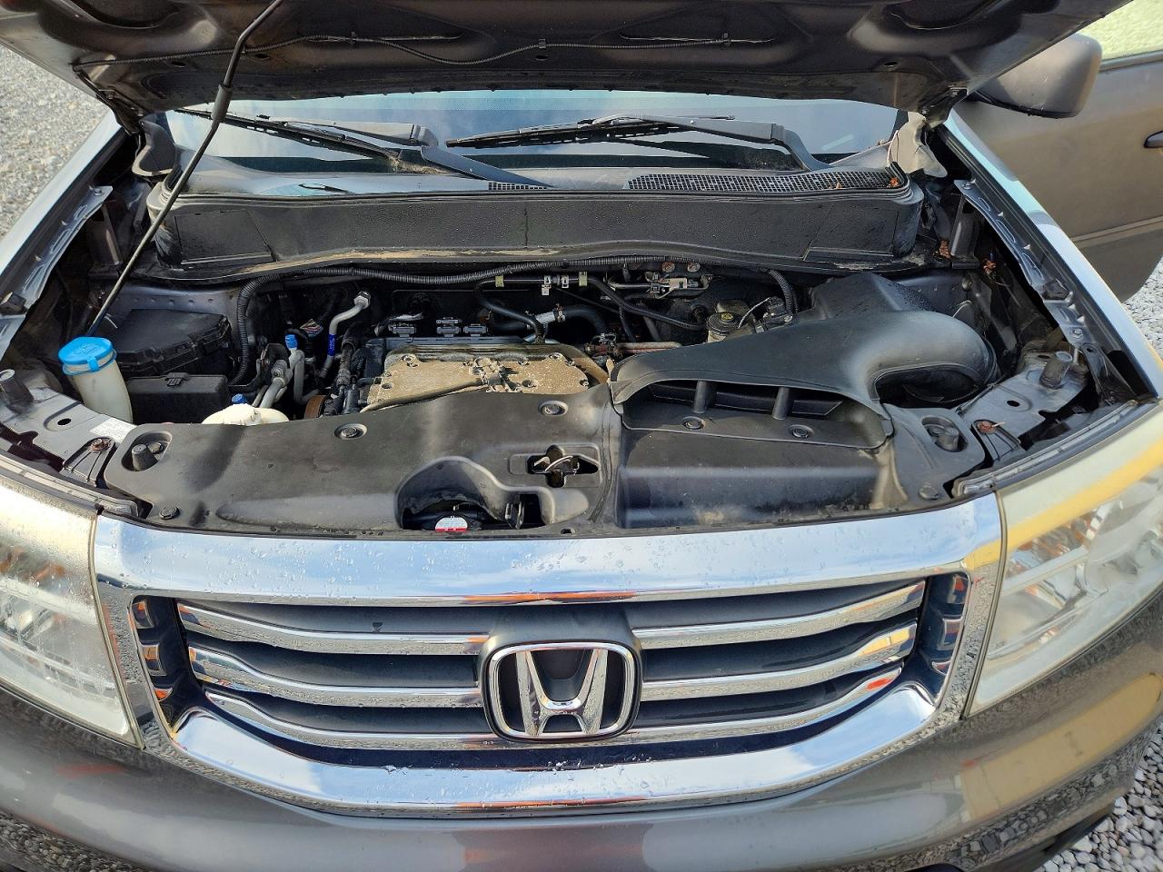 2012 Honda Pilot Lx Серый vin: 5FNYF4H26CB022508