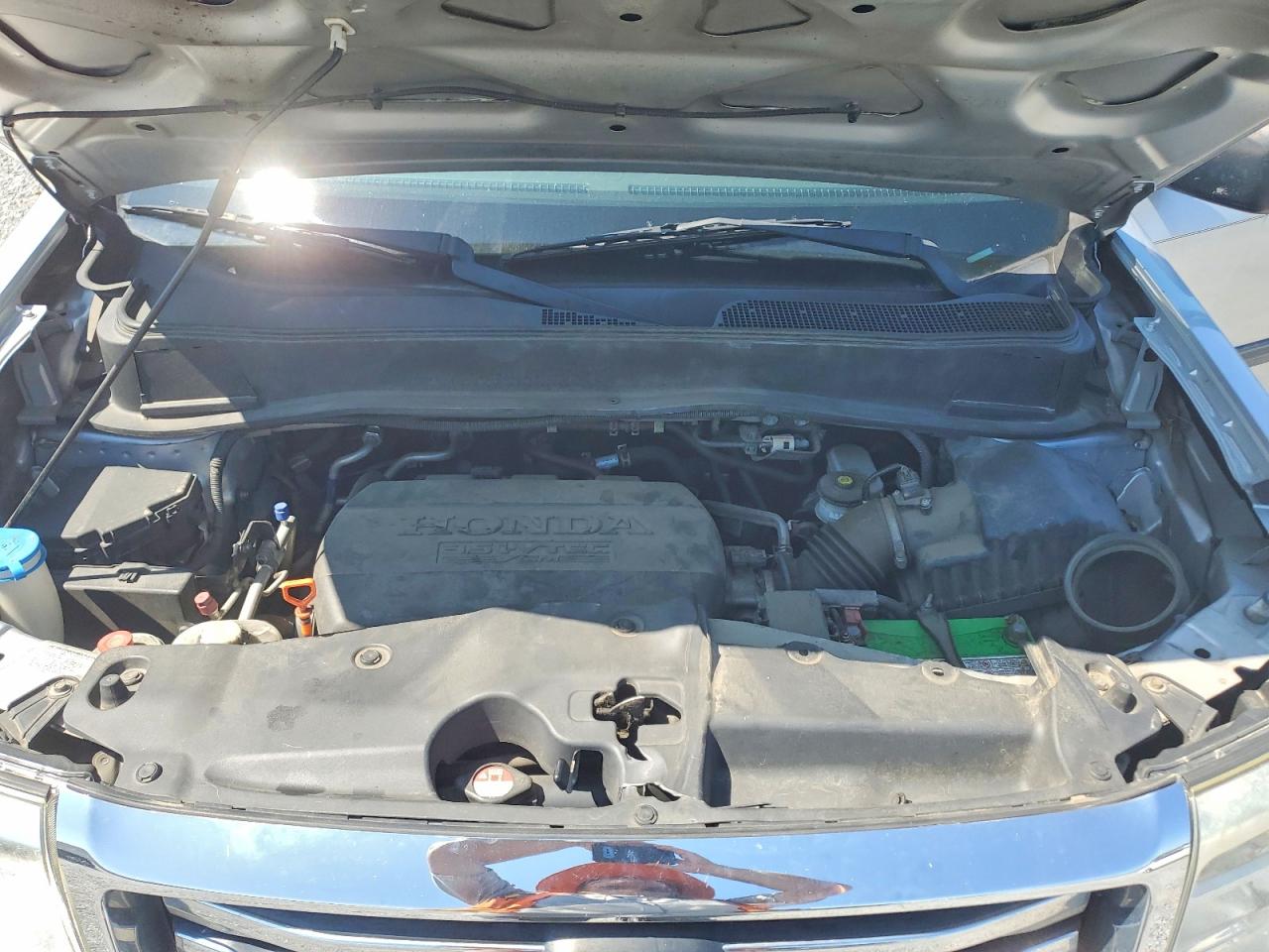 2012 Honda Pilot Lx Silver vin: 5FNYF4H26CB052365