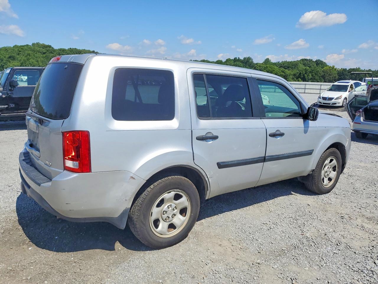 2012 Honda Pilot Lx Silver vin: 5FNYF4H26CB052365
