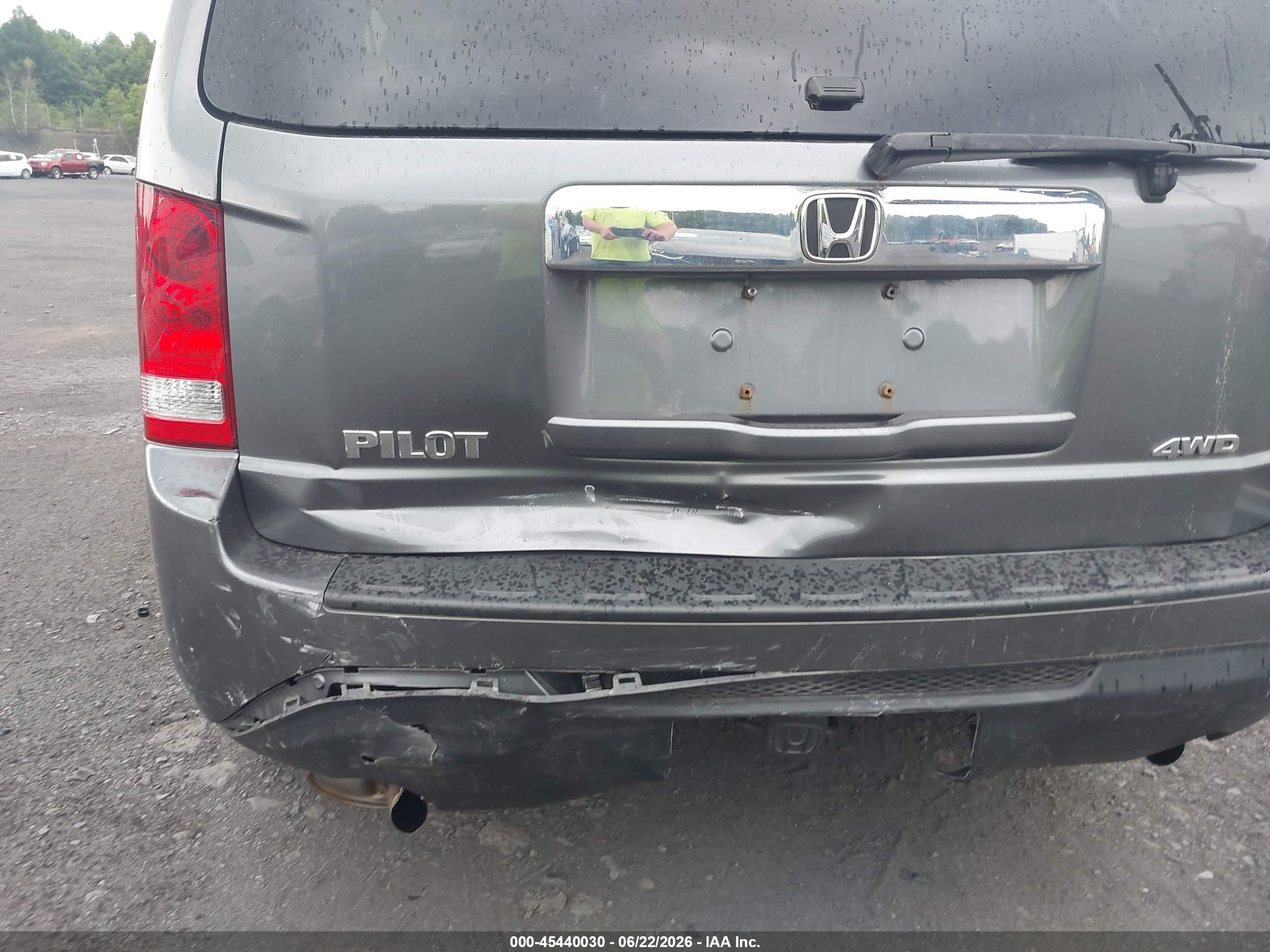 2012 Honda Pilot Lx Gray vin: 5FNYF4H26CB085771