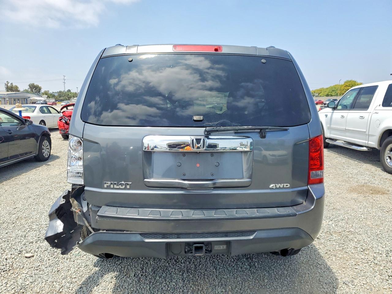 2013 Honda Pilot Lx Серый vin: 5FNYF4H26DB041187