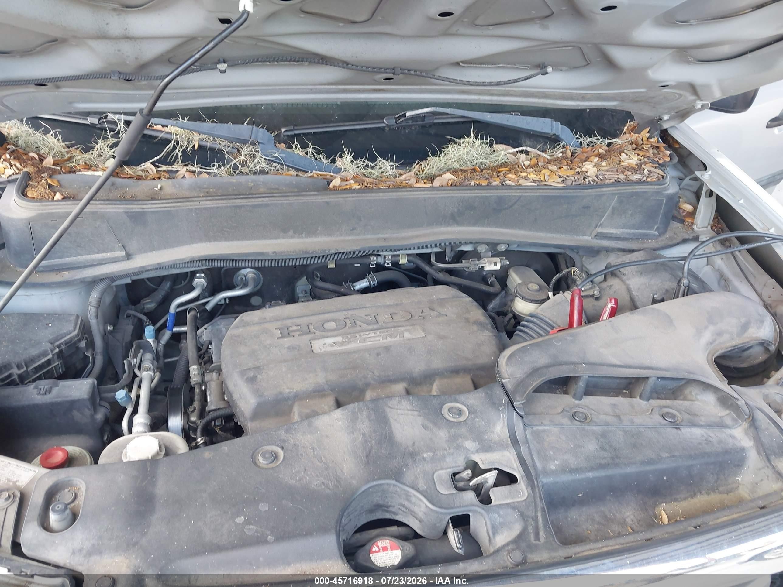 2010 Honda Pilot Lx Silver vin: 5FNYF4H27AB008064