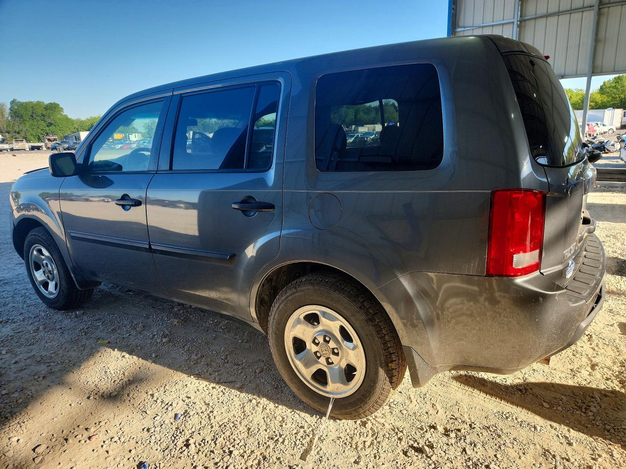 2011 Honda Pilot Lx Charcoal vin: 5FNYF4H27BB003271