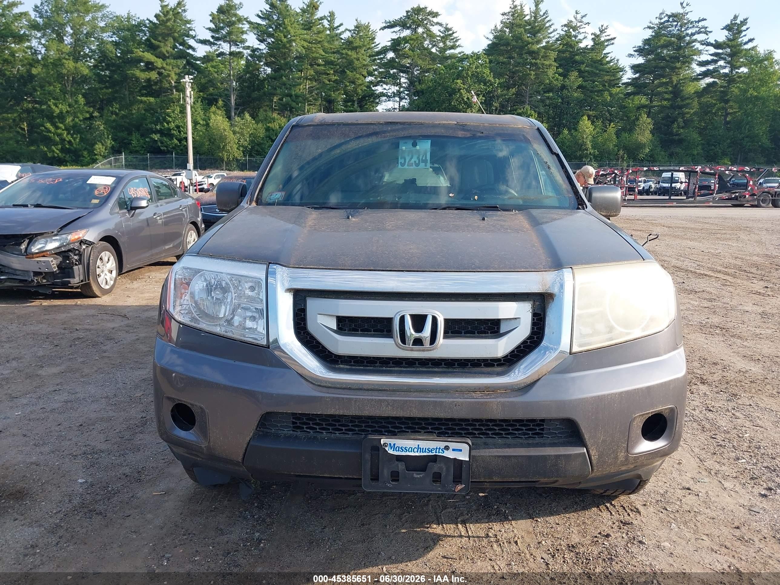 2011 Honda Pilot Lx Gray vin: 5FNYF4H27BB068816