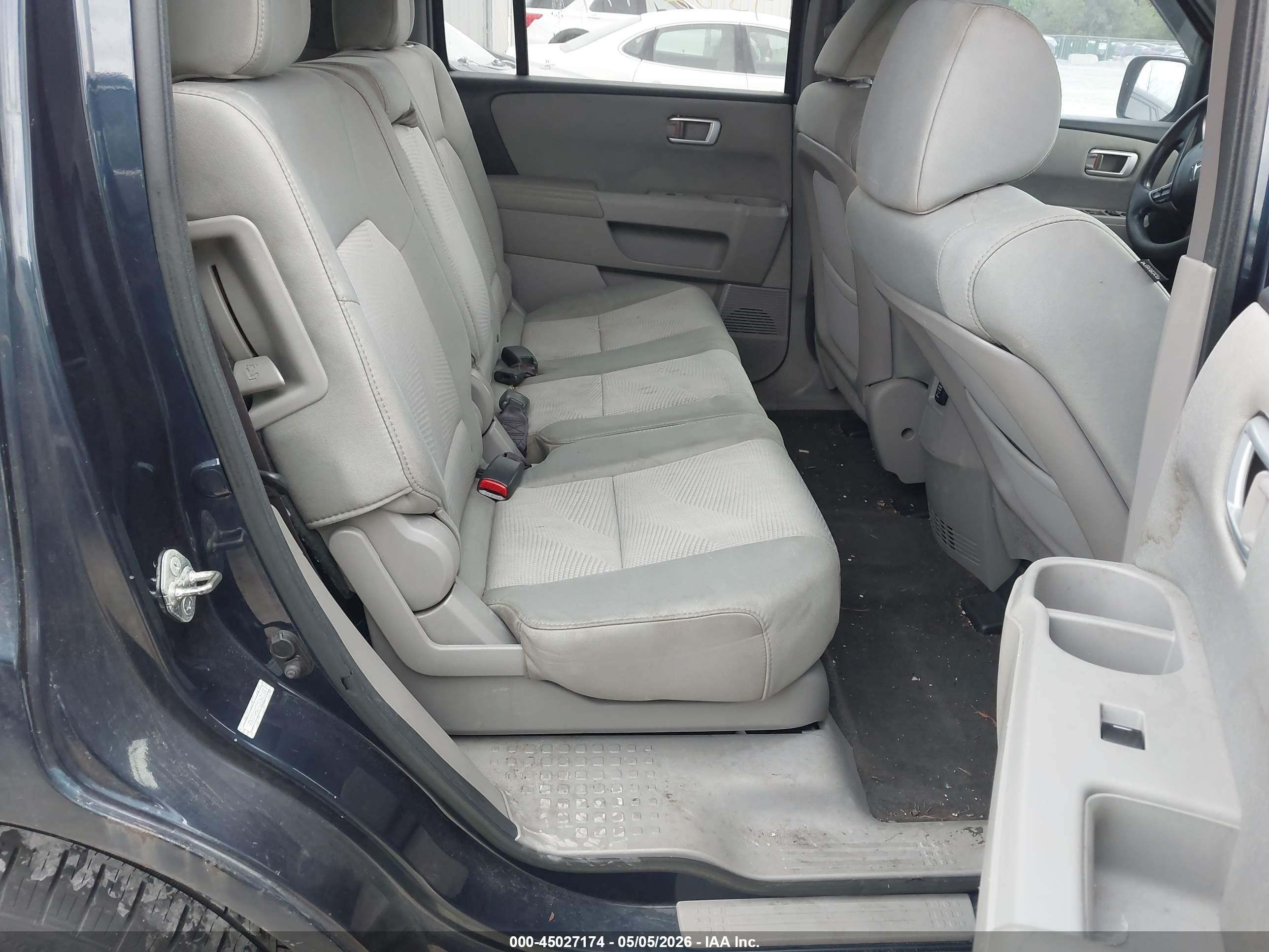 2012 Honda Pilot Lx Blue vin: 5FNYF4H27CB060118