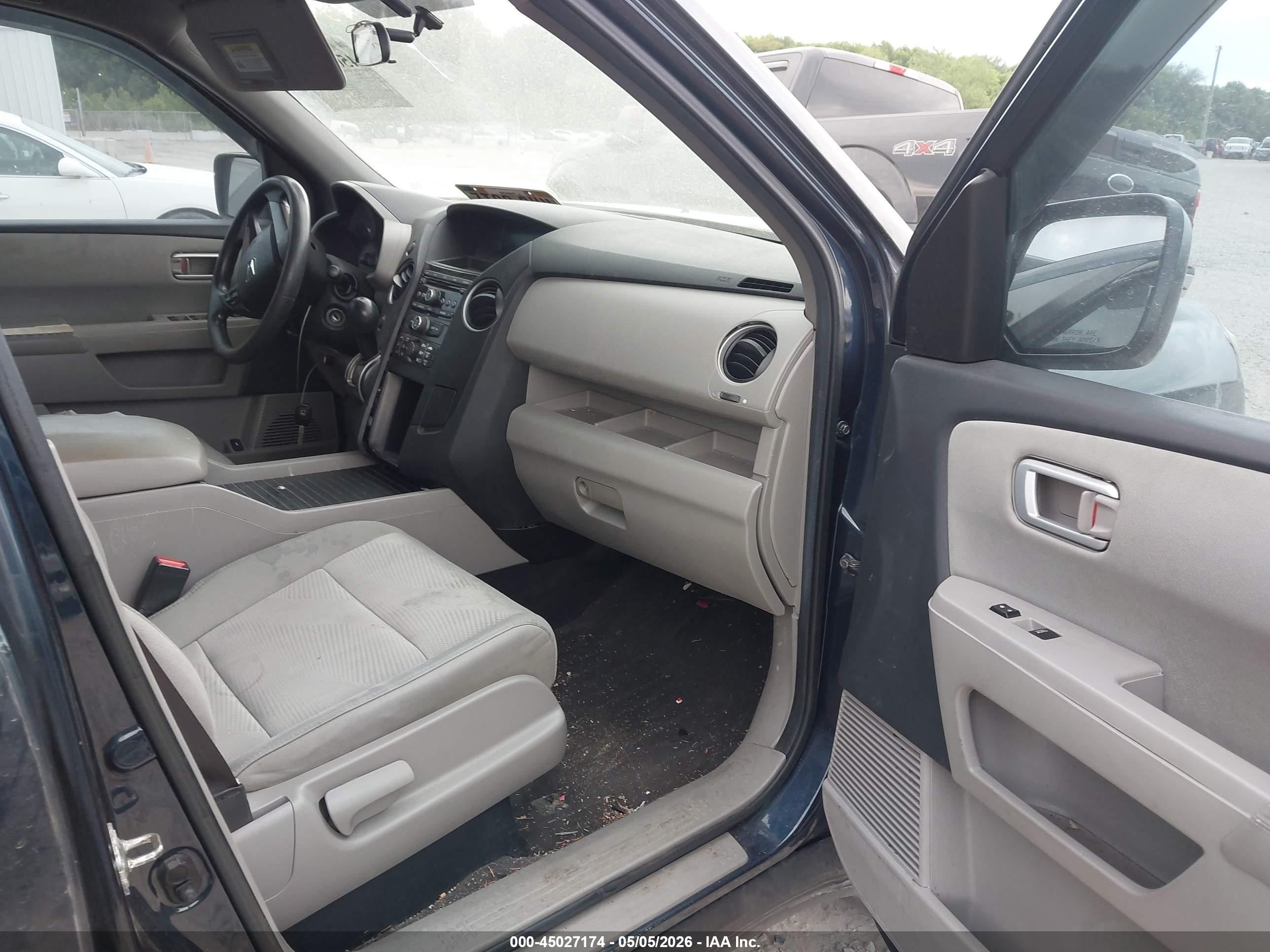 2012 Honda Pilot Lx Blue vin: 5FNYF4H27CB060118