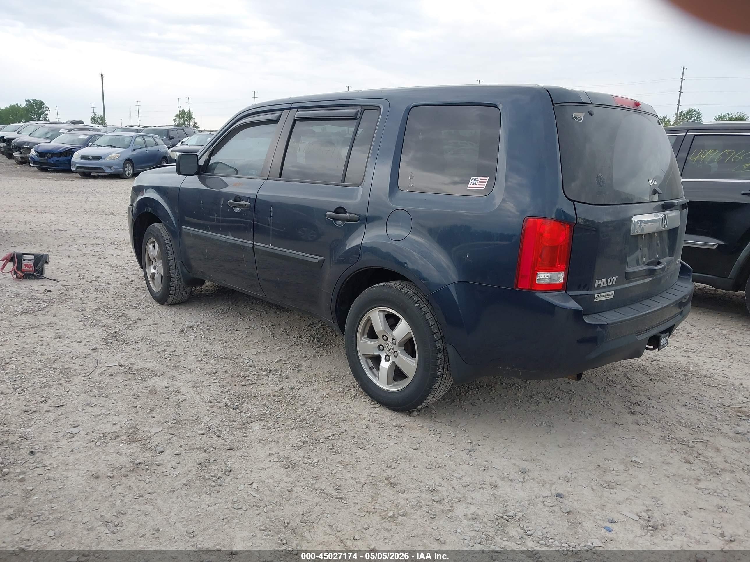 2012 Honda Pilot Lx Blue vin: 5FNYF4H27CB060118