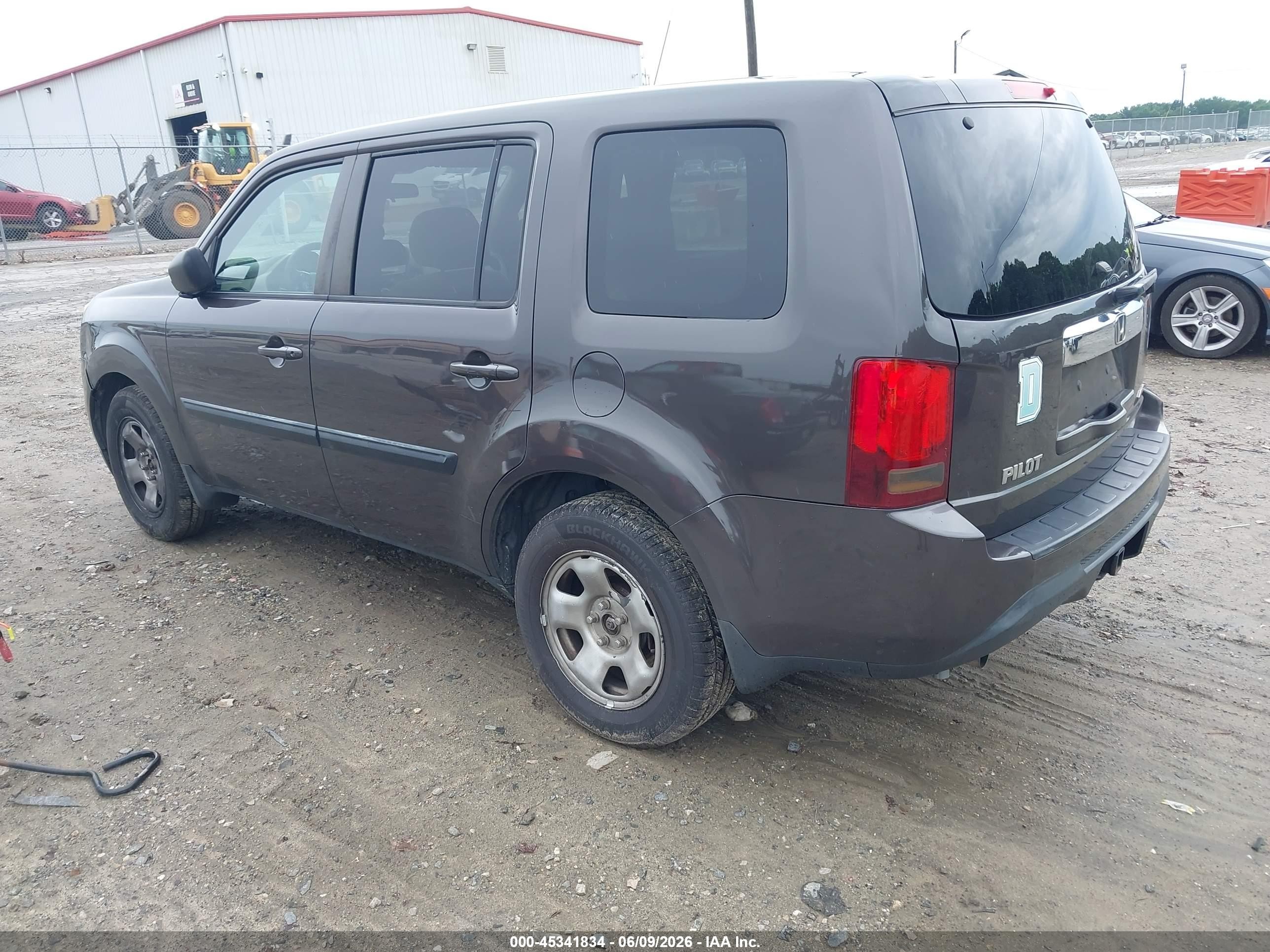 2015 Honda Pilot Lx Gray vin: 5FNYF4H27FB018018
