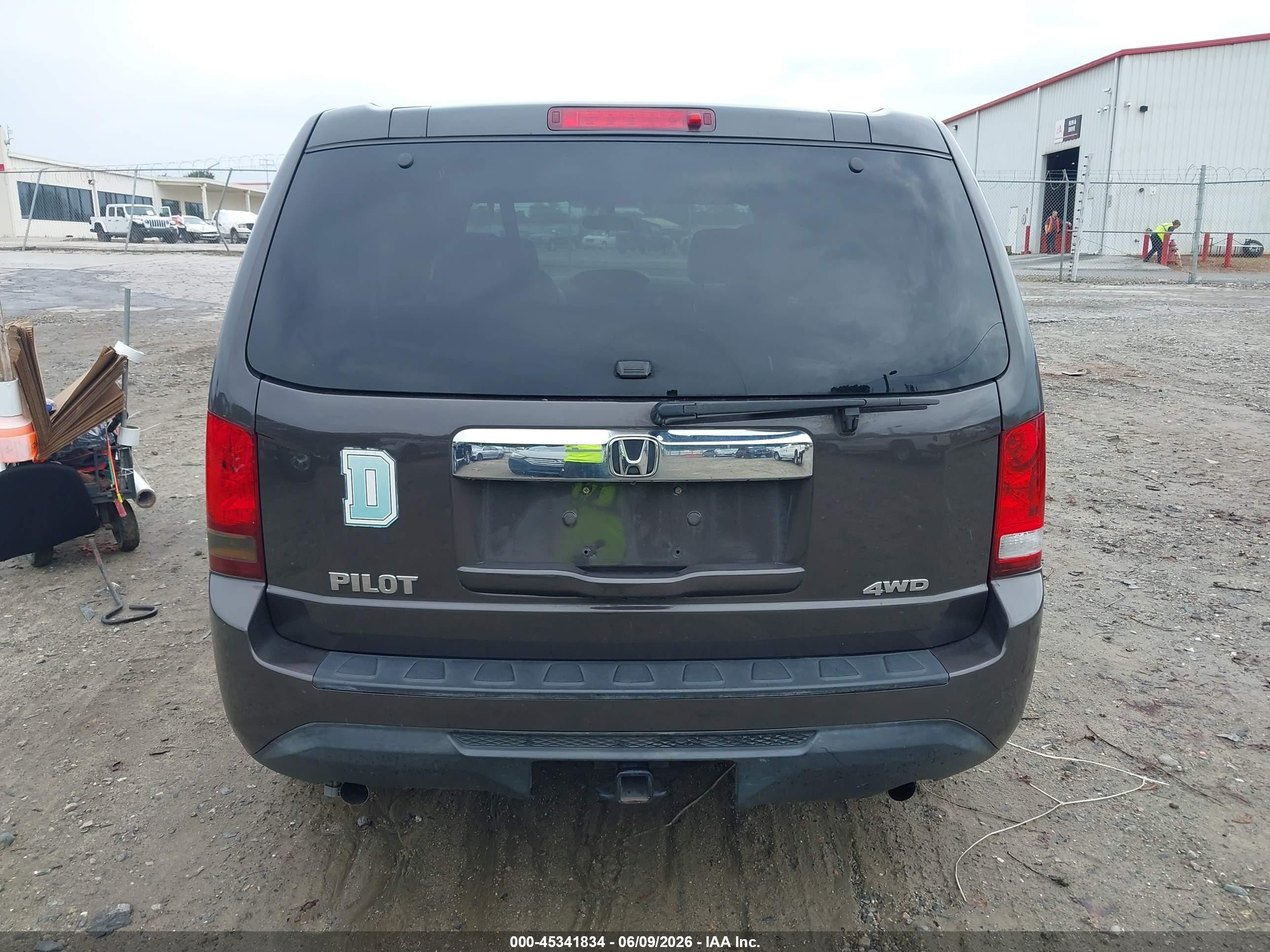 2015 Honda Pilot Lx Gray vin: 5FNYF4H27FB018018
